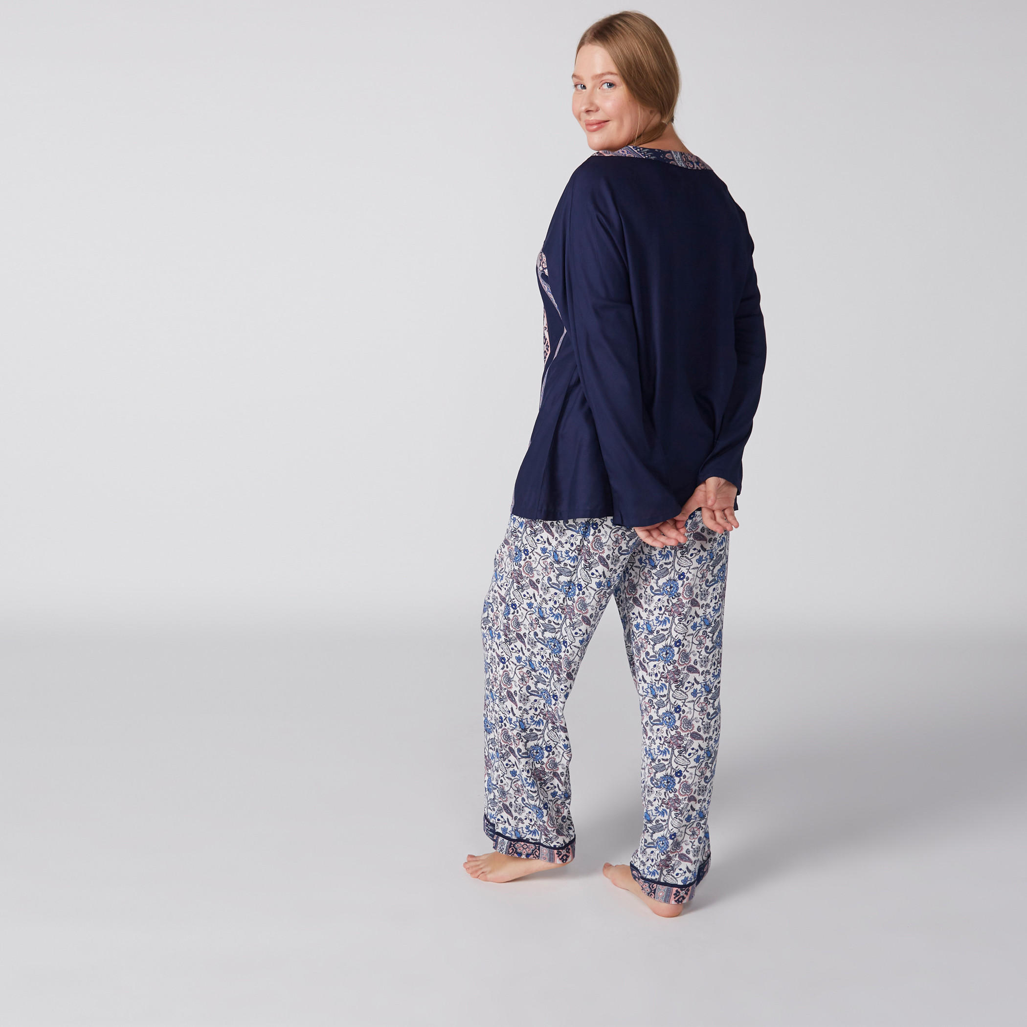 Printed Top and Pyjama Set-women-clothing-nightwear-pyjamas-longsets-image-4
