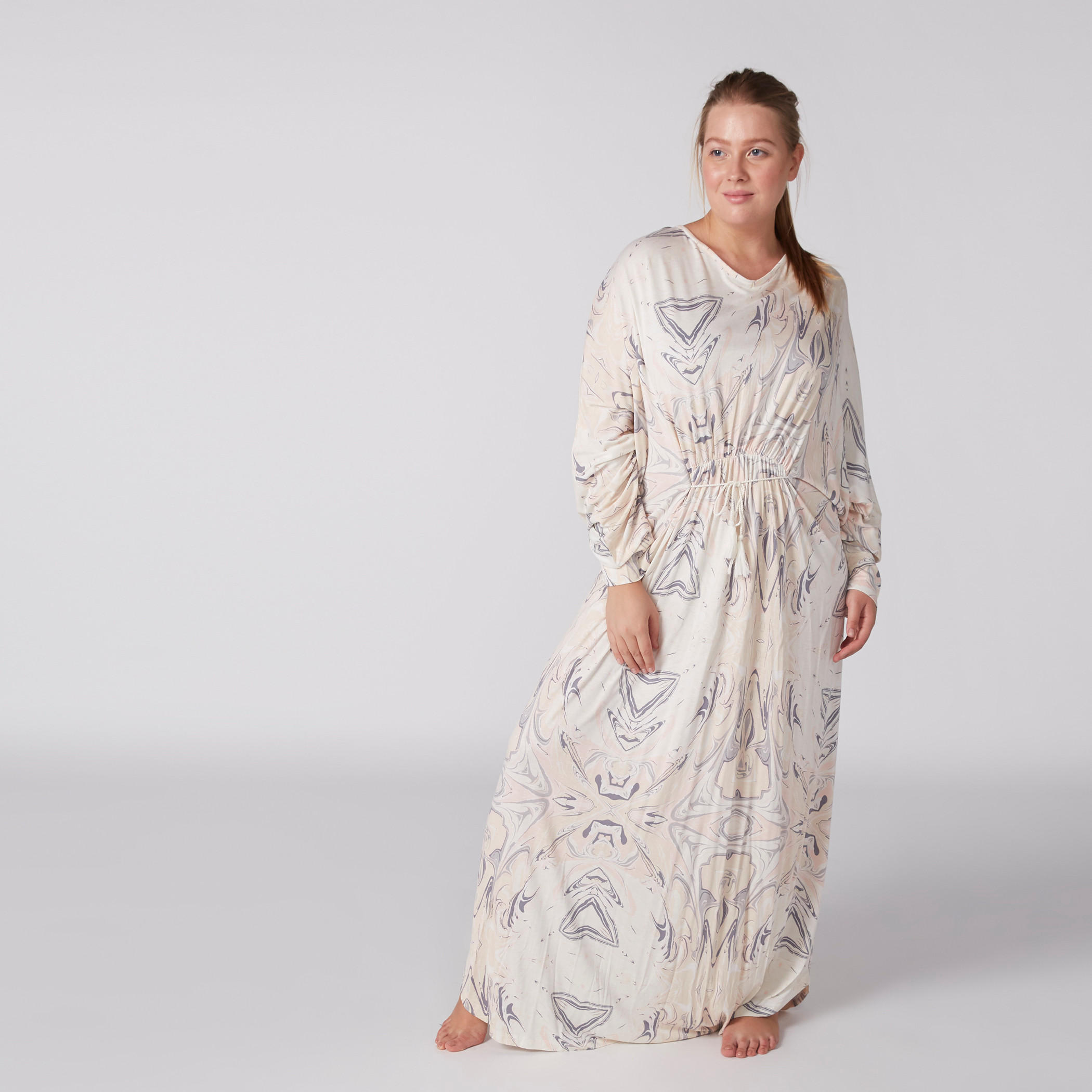 قميص نوم بطبعات وأكمام طويلة وأربطة-women-clothing-nightwear-nighties-image-1