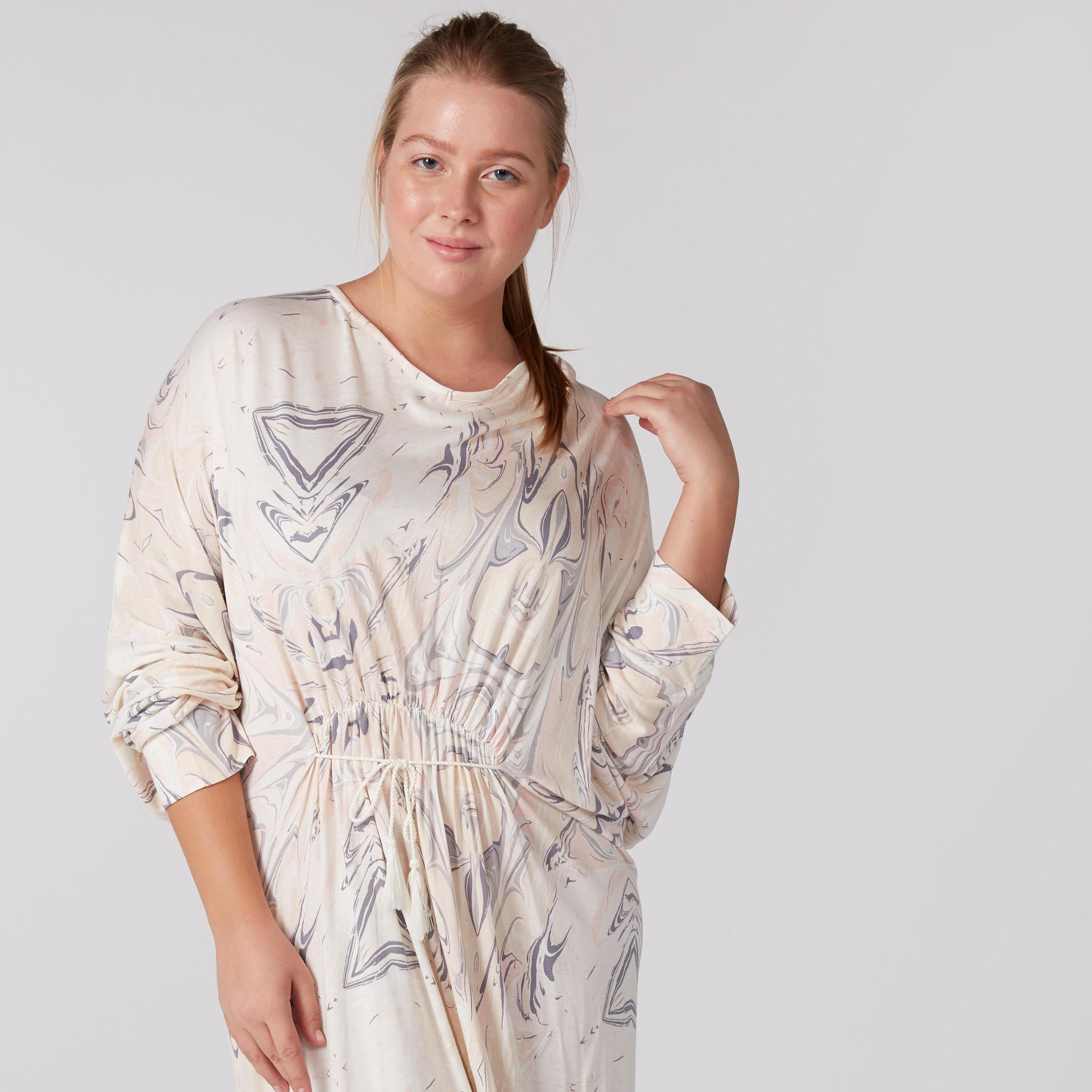 قميص نوم بطبعات وأكمام طويلة وأربطة-women-clothing-nightwear-nighties-image-3