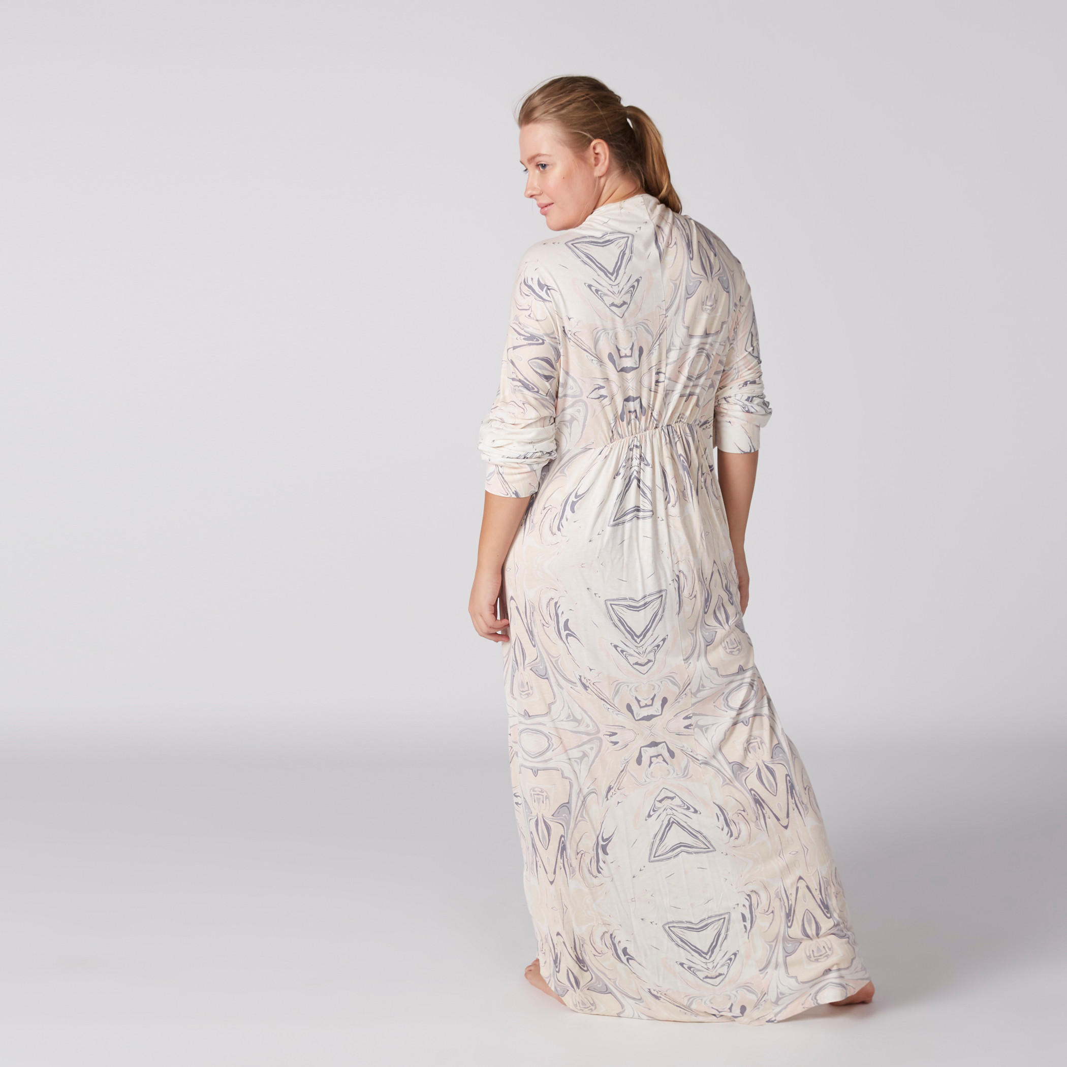 قميص نوم بطبعات وأكمام طويلة وأربطة-women-clothing-nightwear-nighties-image-4