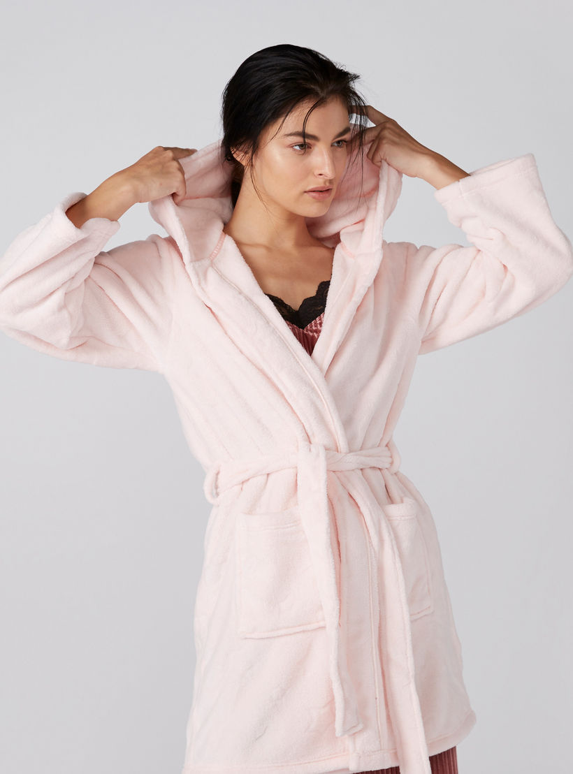 روب بارز الملمس بأكمام طويلة وقبعة ورباط-women-clothing-nightwear-robes-image-1