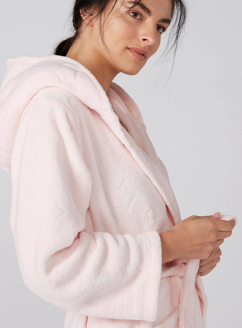 روب بارز الملمس بأكمام طويلة وقبعة ورباط-women-clothing-nightwear-robes-image-4