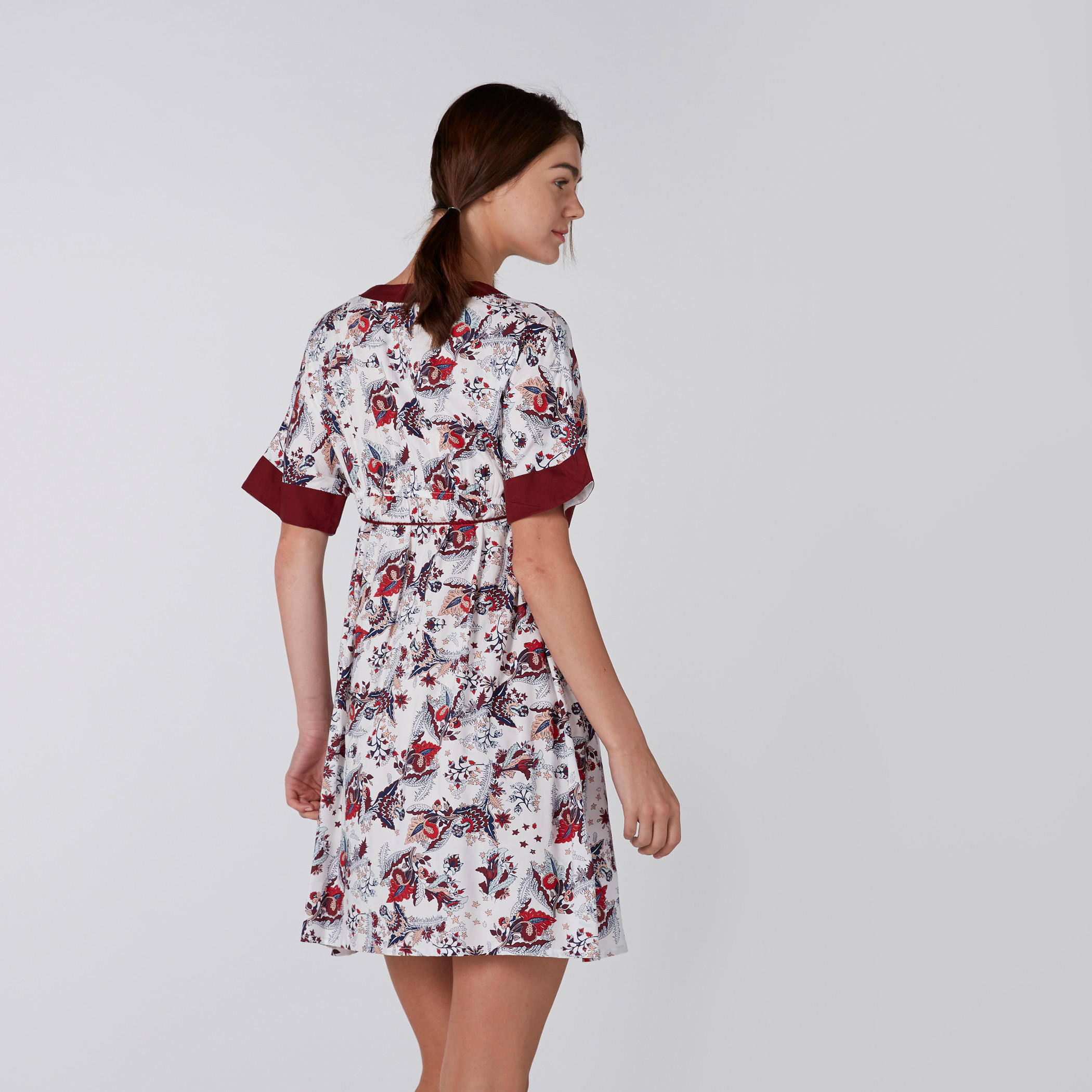 قميص نوم بياقة فولت وأكمام قصيرة وطبعات-women-clothing-nightwear-nighties-image-2