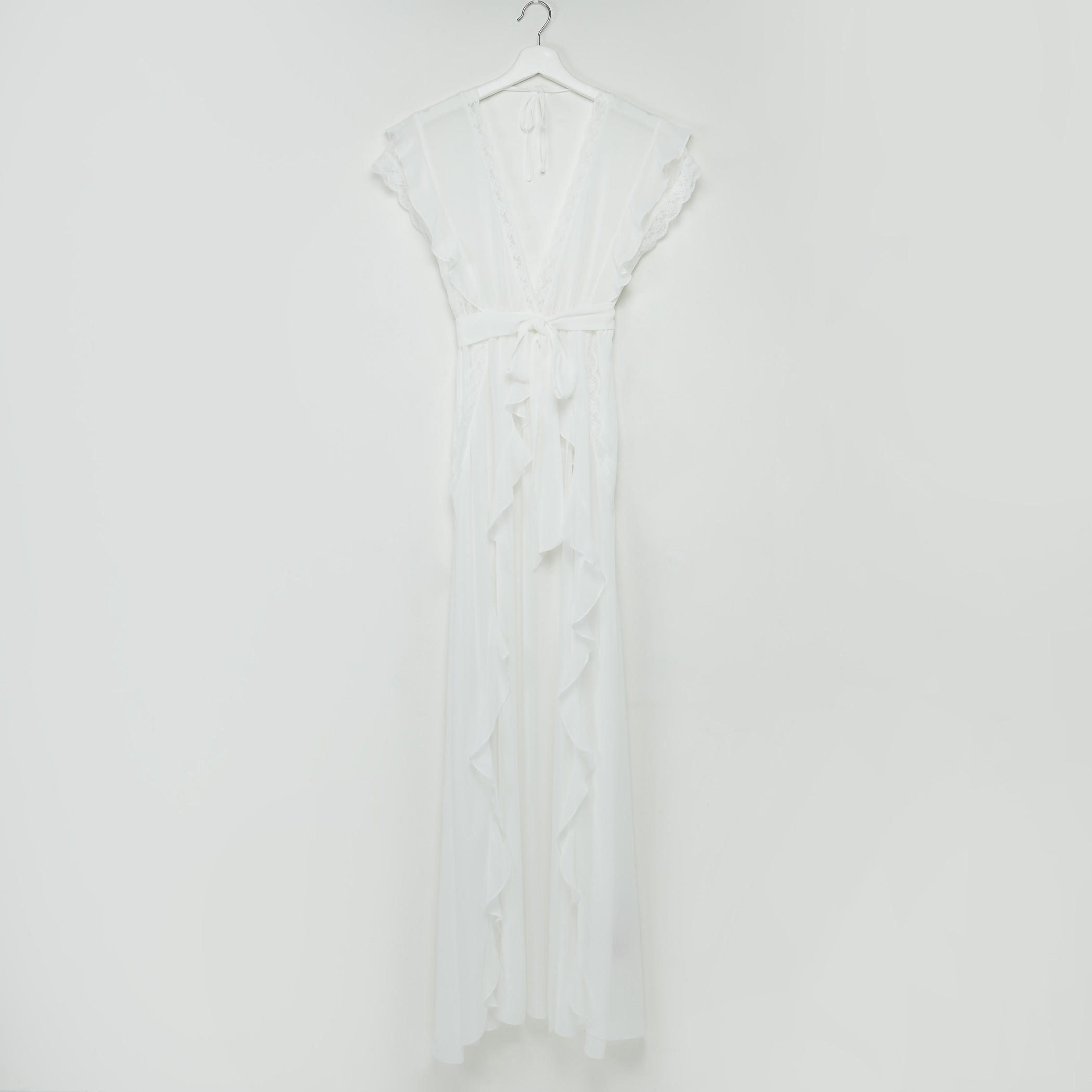 قميص نوم بياقة V وتفاصيل دانتيل مع ثونج-women-clothing-nightwear-nighties-image-1