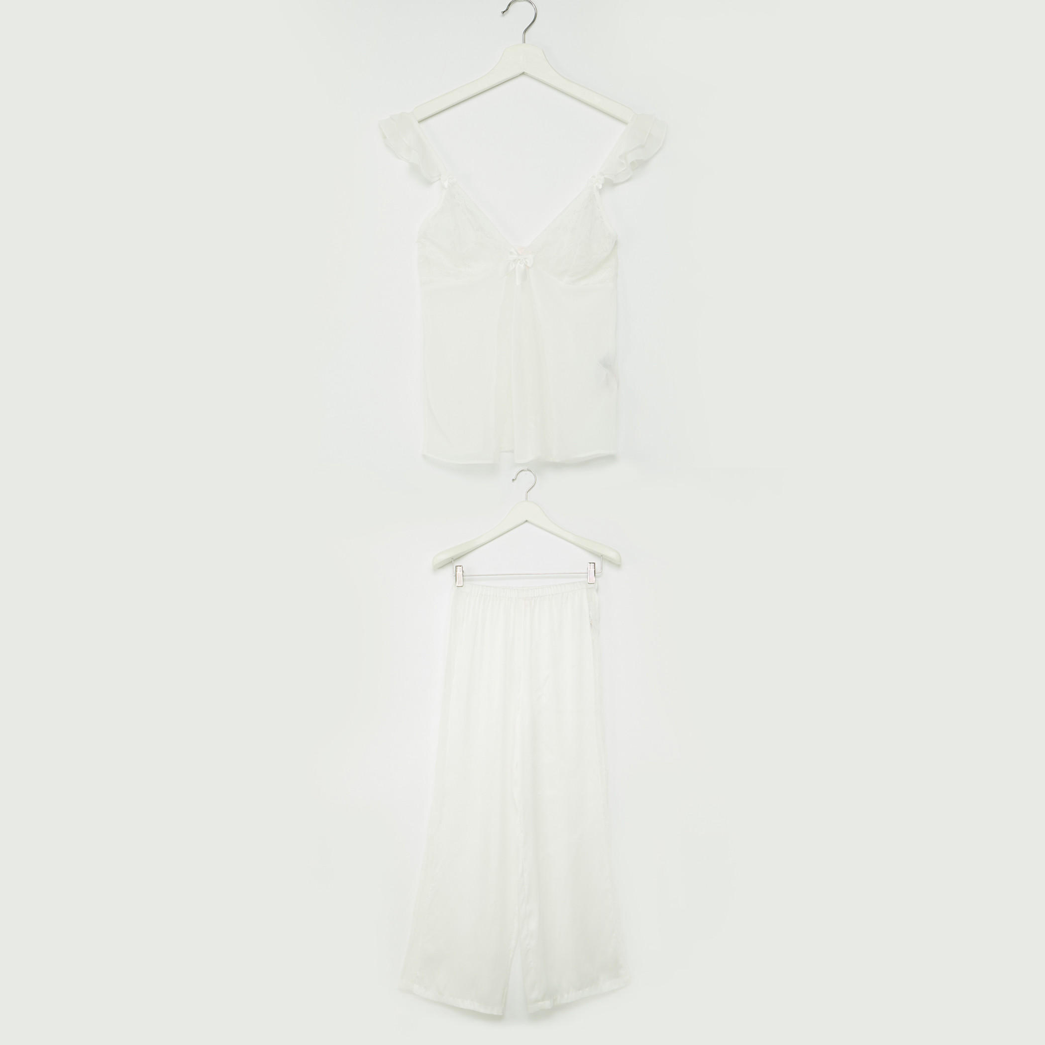 طقم بنطال وبلوزة دون أكمام بياقة V وفيونكة-women-clothing-nightwear-pyjamas-longsets-image-1
