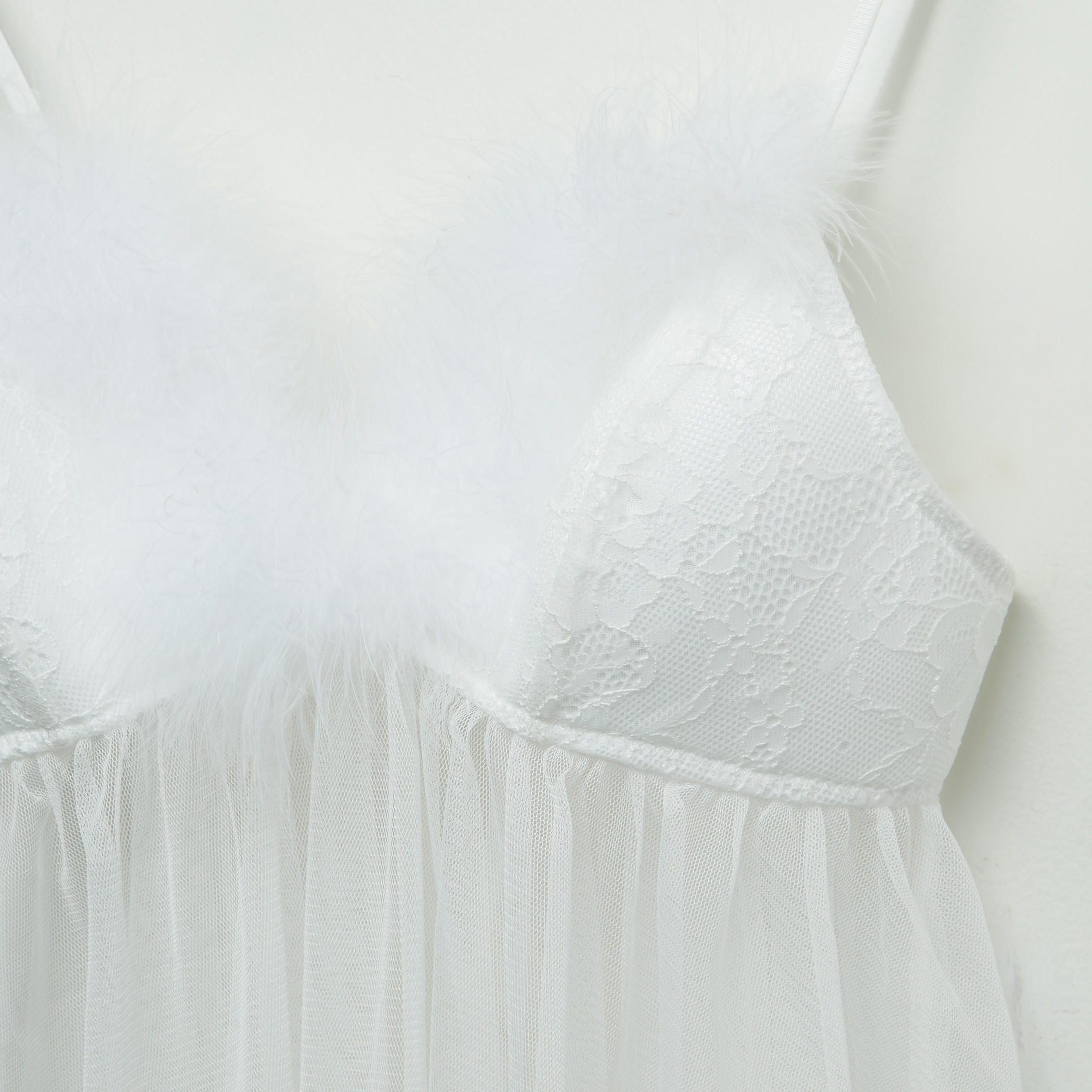 بيبي دول بتفاصيل قطيفة مع ثونج-women-clothing-lingerie-babydollsandbodysuits-image-4