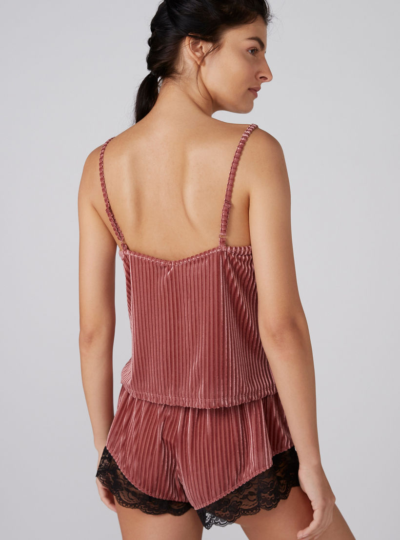 طقم شورت وبلوزة بارزة الملمس دون أكمام بياقة V وتفاصيل دانتيل-women-clothing-nightwear-pyjamas-longsets-image-2