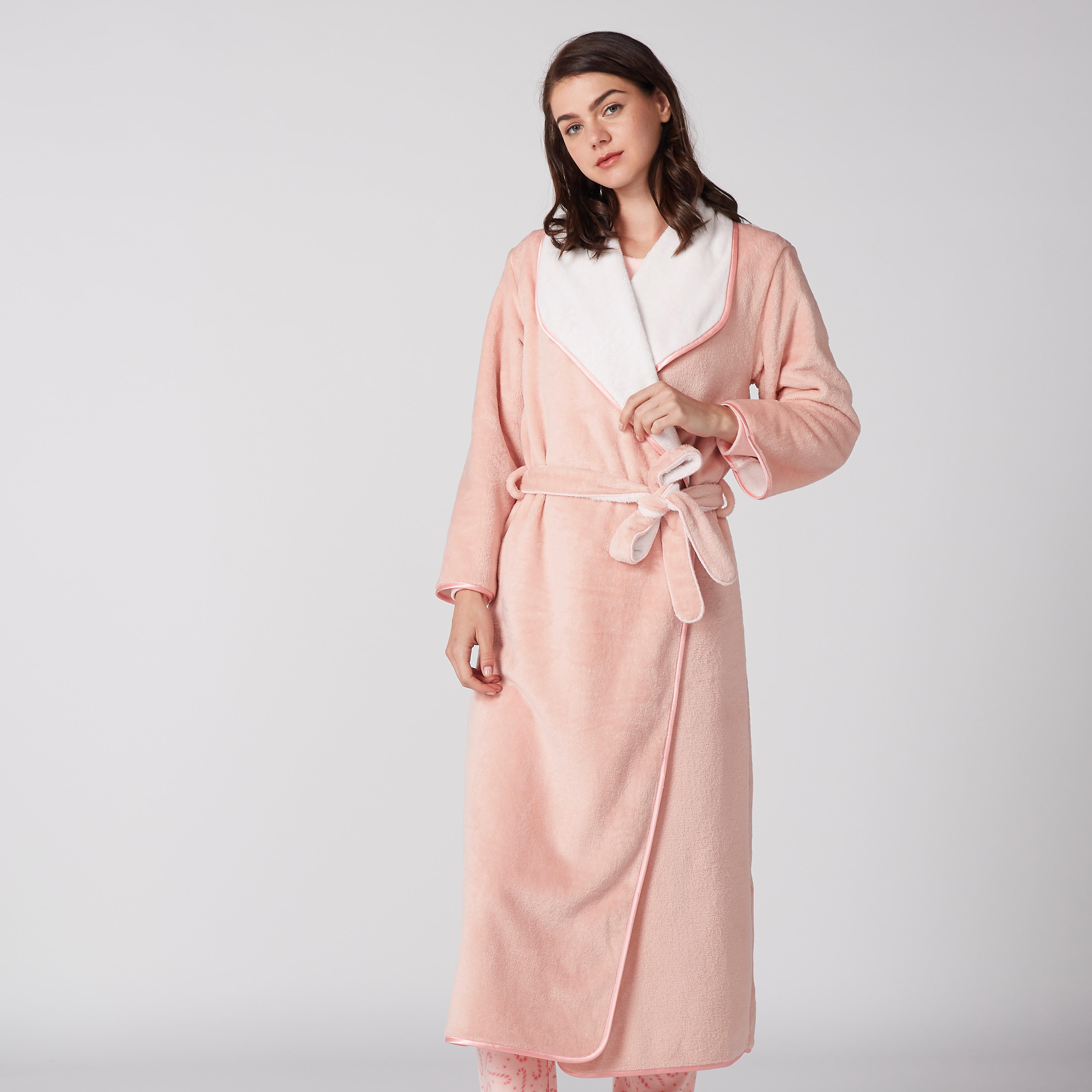روب قطيفة بأكمام طويلة ورباط-women-clothing-nightwear-robes-image-2