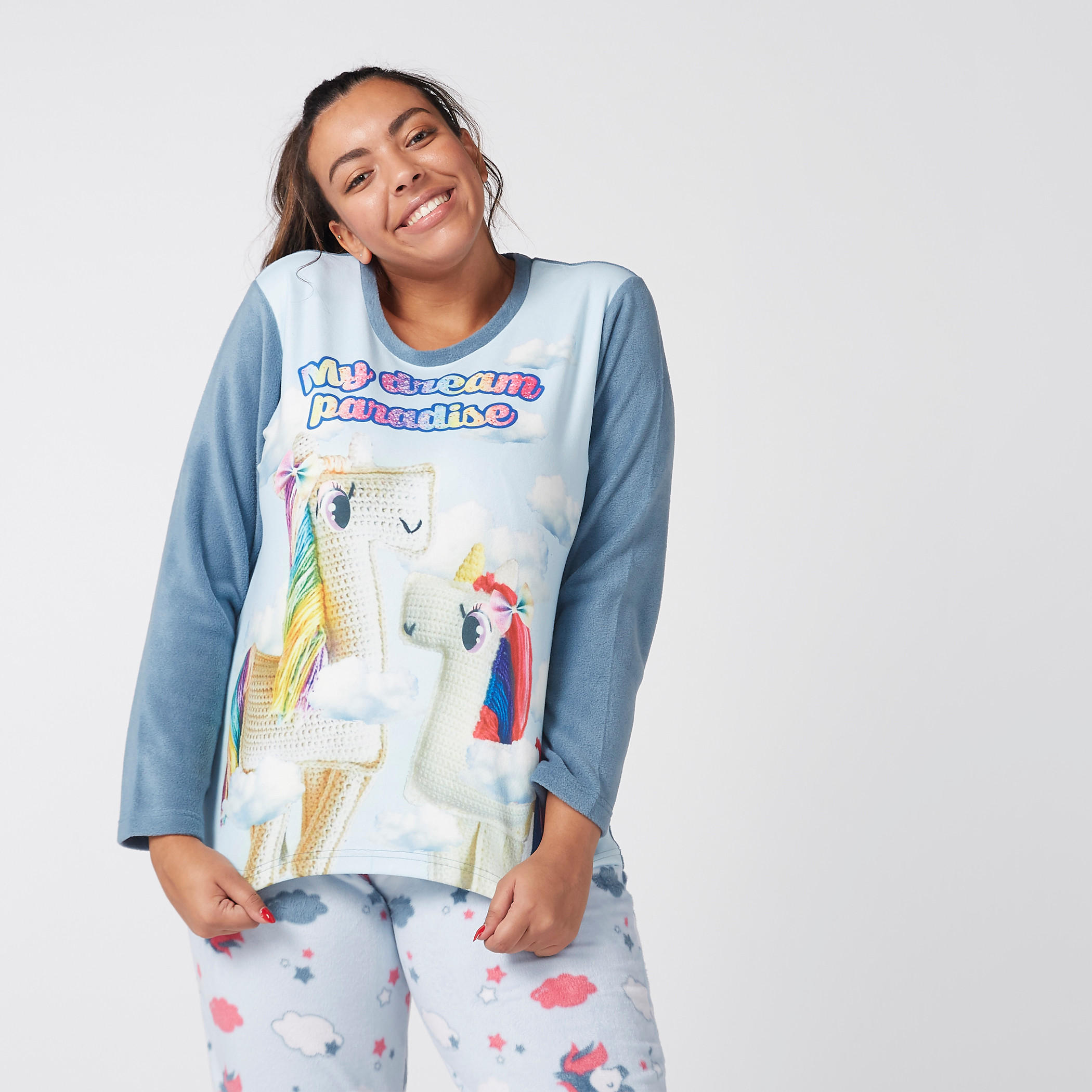 طقم بيجاما منقوش من بنطال وتيشيرت بياقة مستديرة-women-clothing-nightwear-pyjamas-longsets-image-1