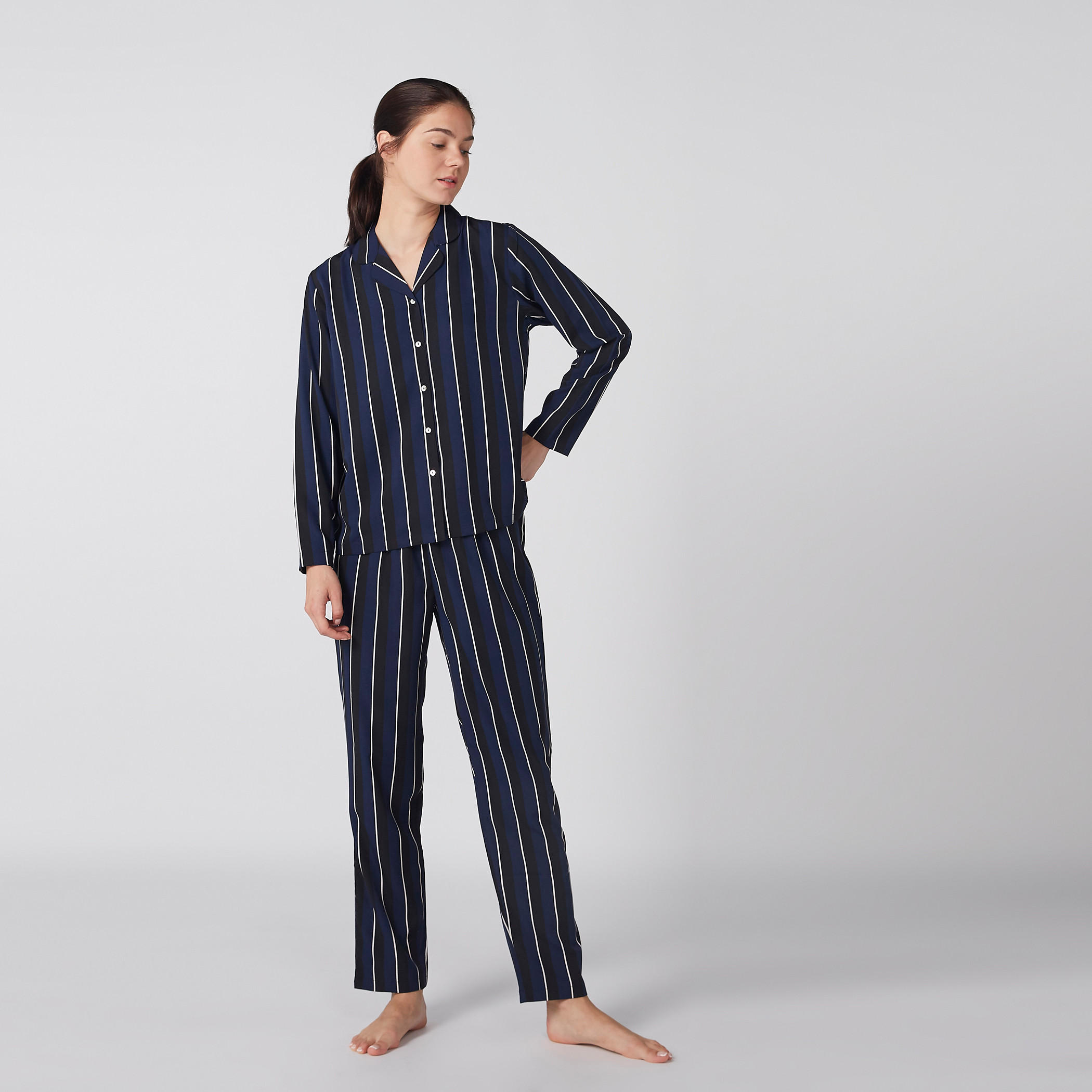 طقم بنطال بيجاما وقميص مخطط بأكمام طويلة-women-clothing-nightwear-pyjamas-longsets-image-4
