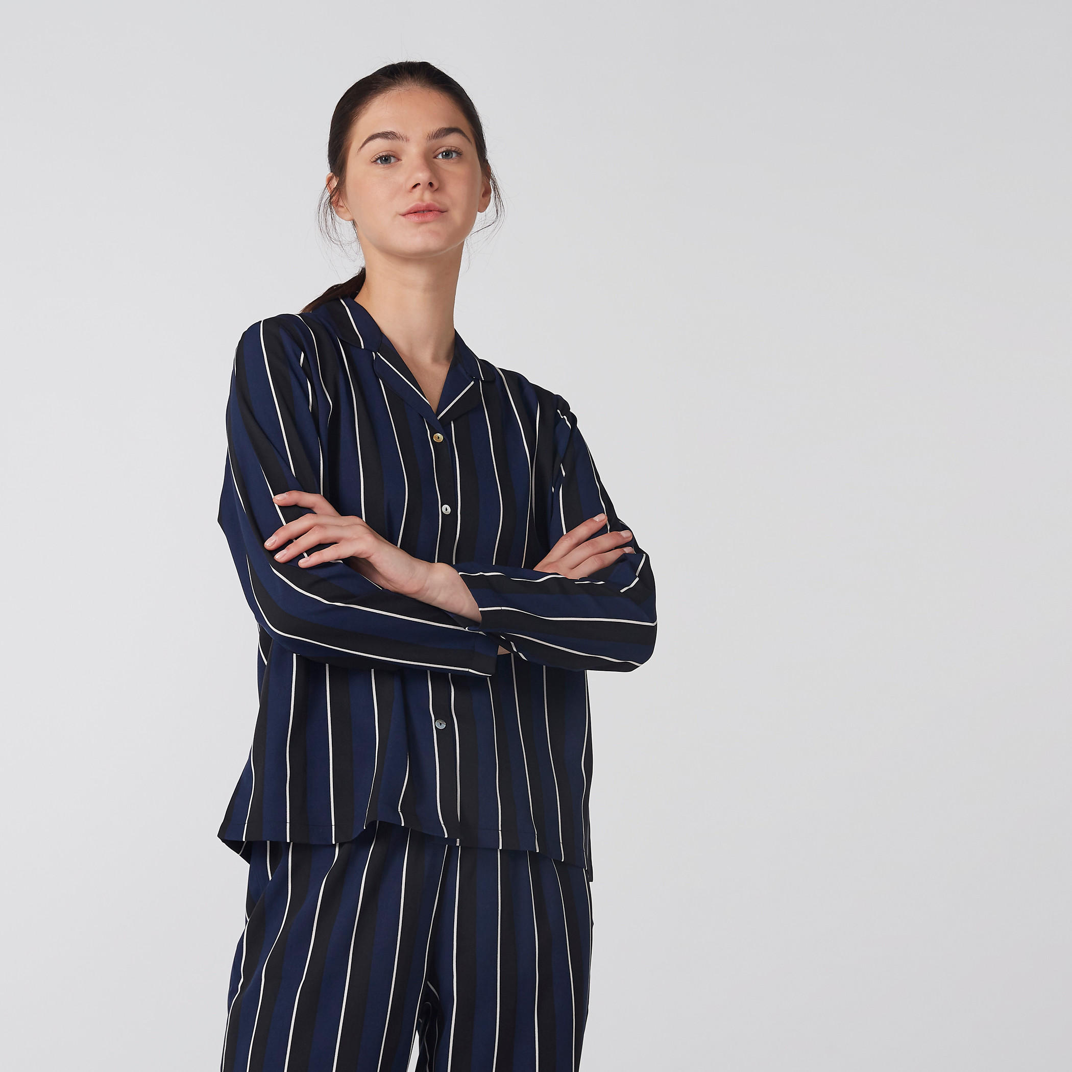 طقم بنطال بيجاما وقميص مخطط بأكمام طويلة-women-clothing-nightwear-pyjamas-longsets-image-1