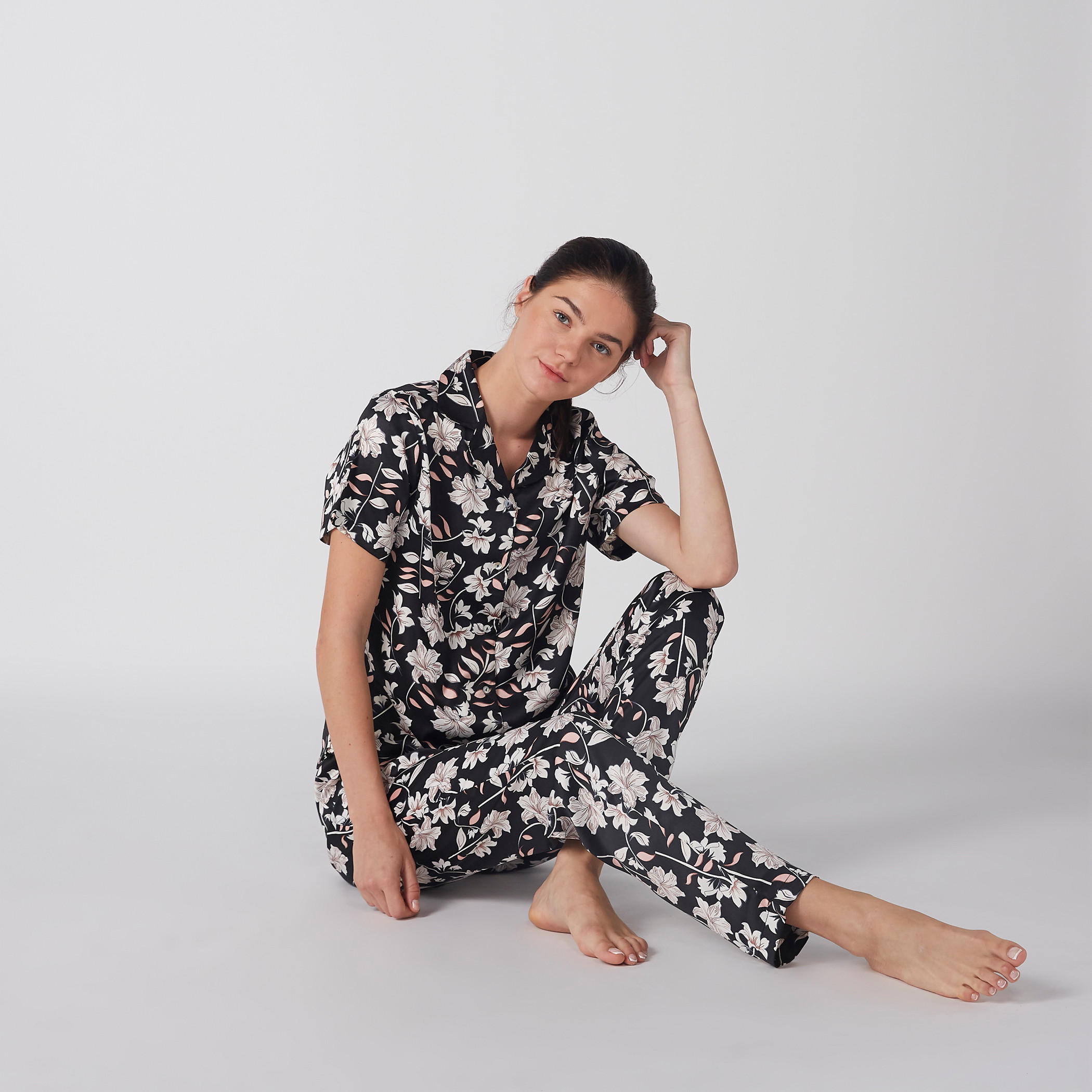 طقم بنطال بيجاما وقميص بأكمام قصيرة وطبعات أزهار-women-clothing-nightwear-pyjamas-longsets-image-3