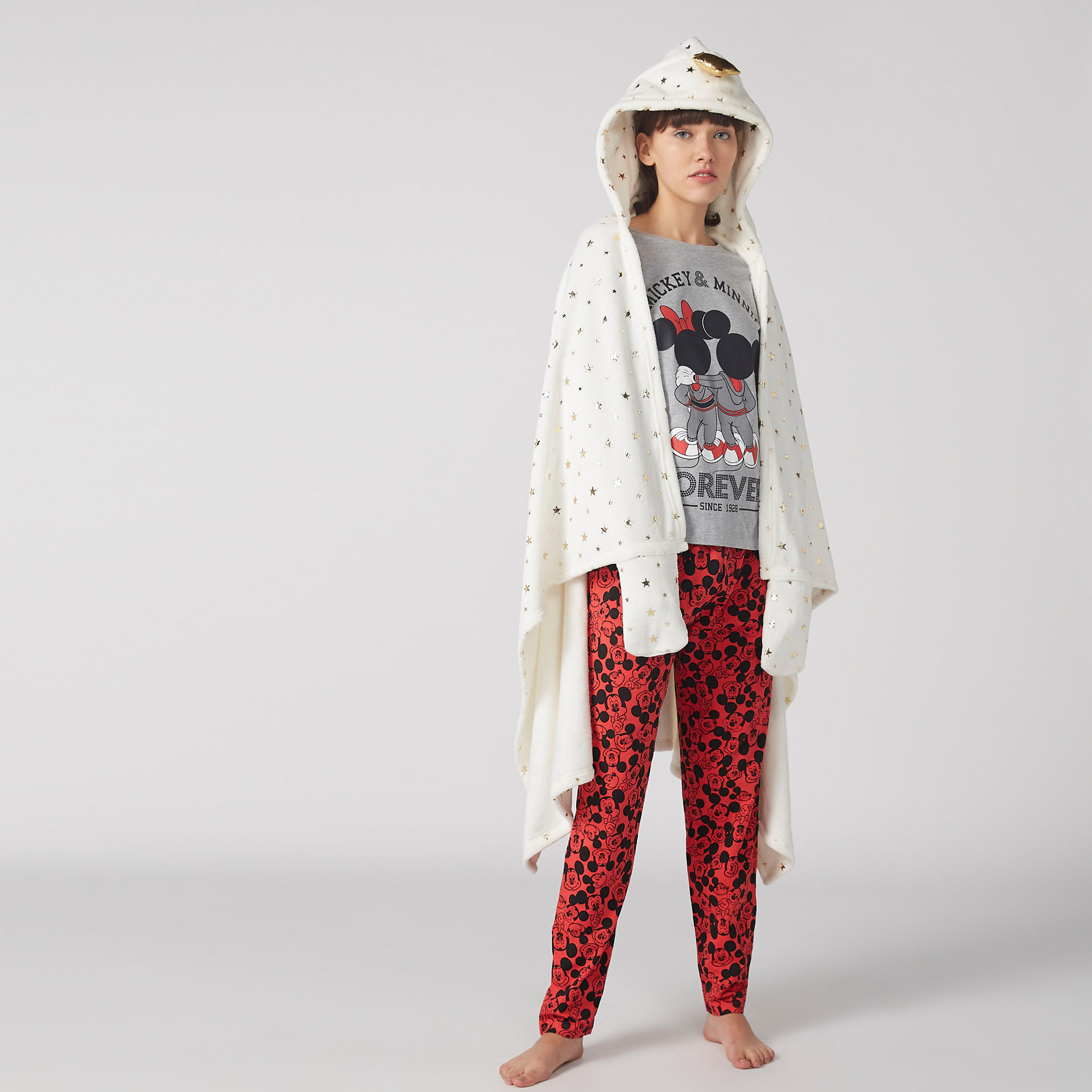 بونشو بقبعة وتزيينات وطبعات-women-clothing-nightwear-robes-image-1