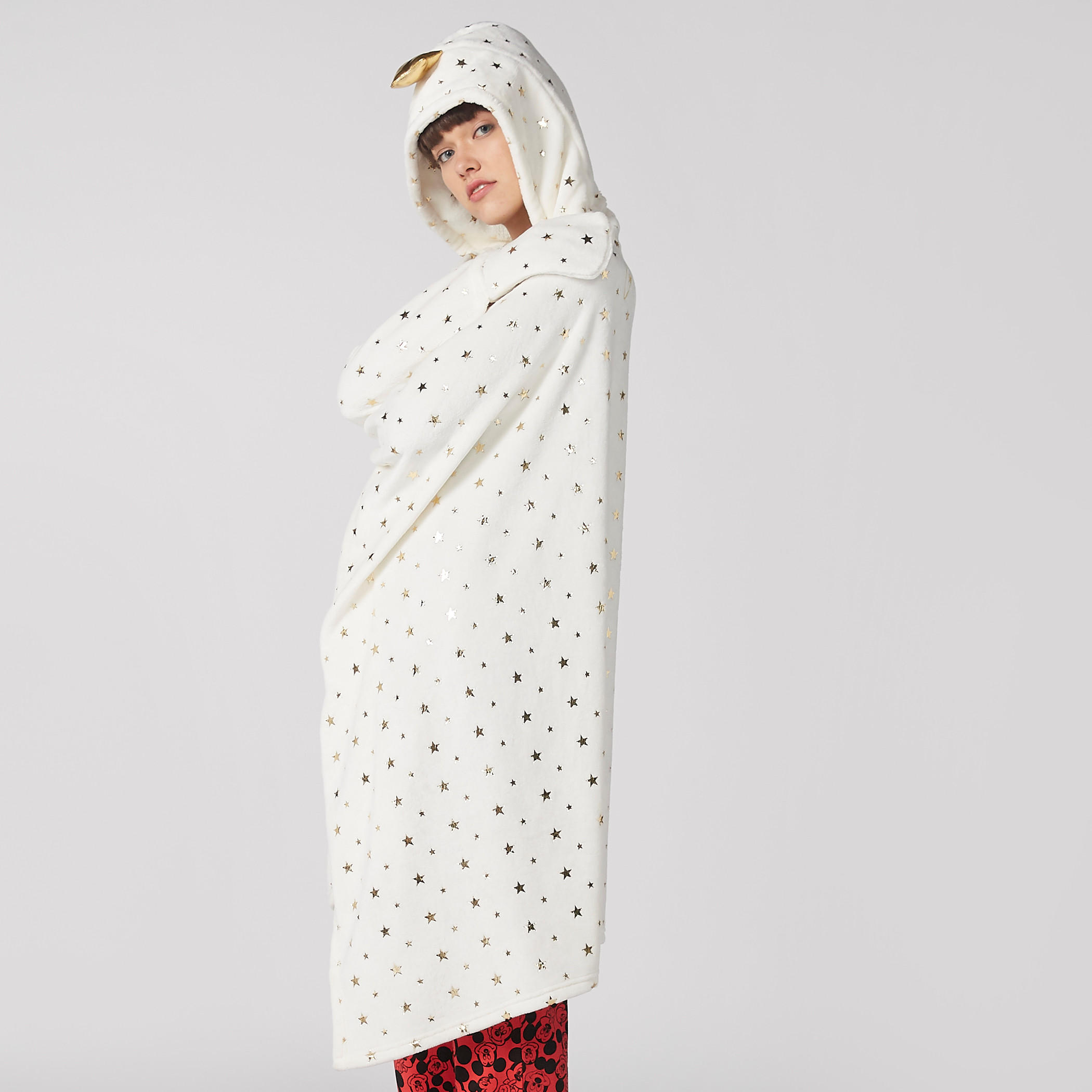 بونشو بقبعة وتزيينات وطبعات-women-clothing-nightwear-robes-image-2