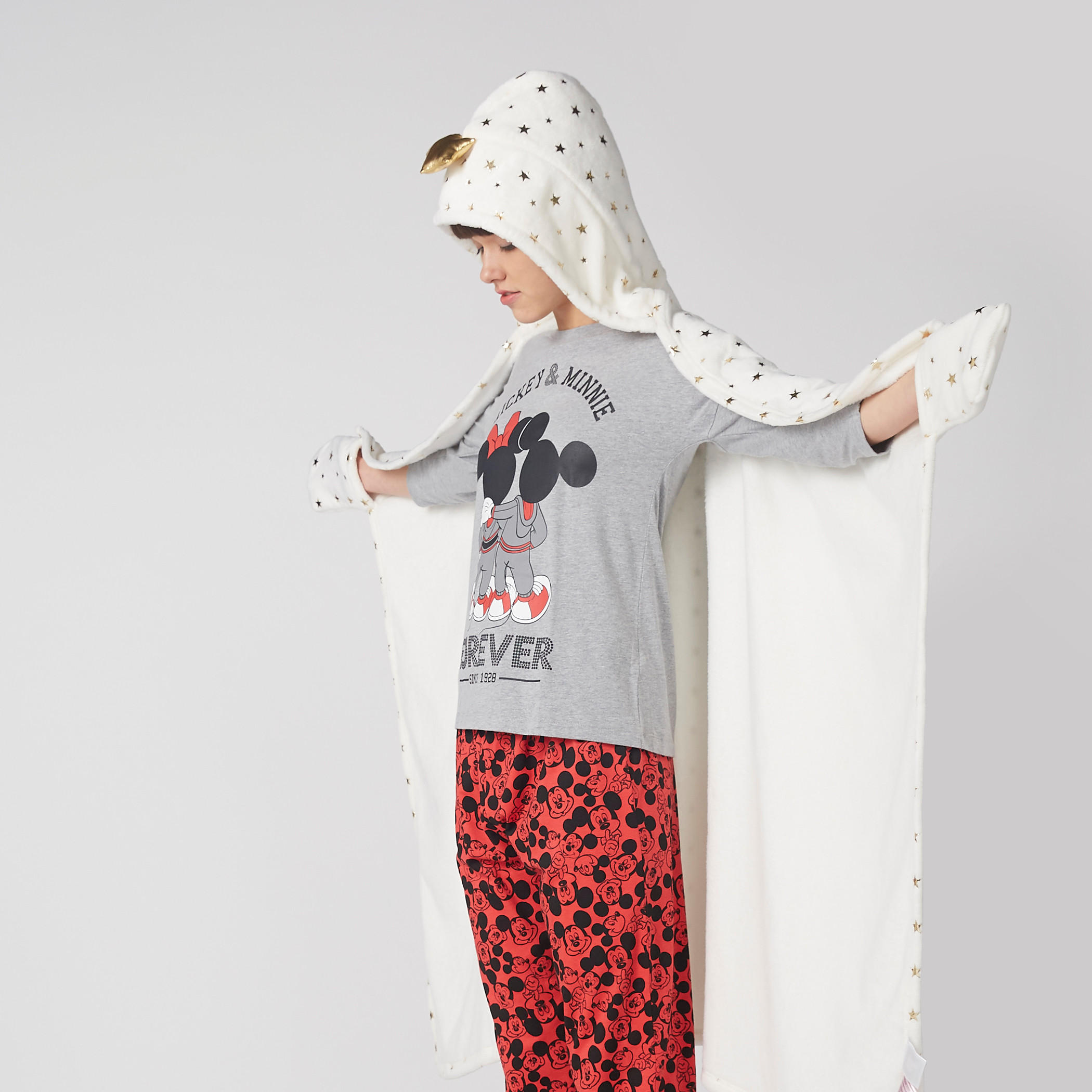 بونشو بقبعة وتزيينات وطبعات-women-clothing-nightwear-robes-image-3