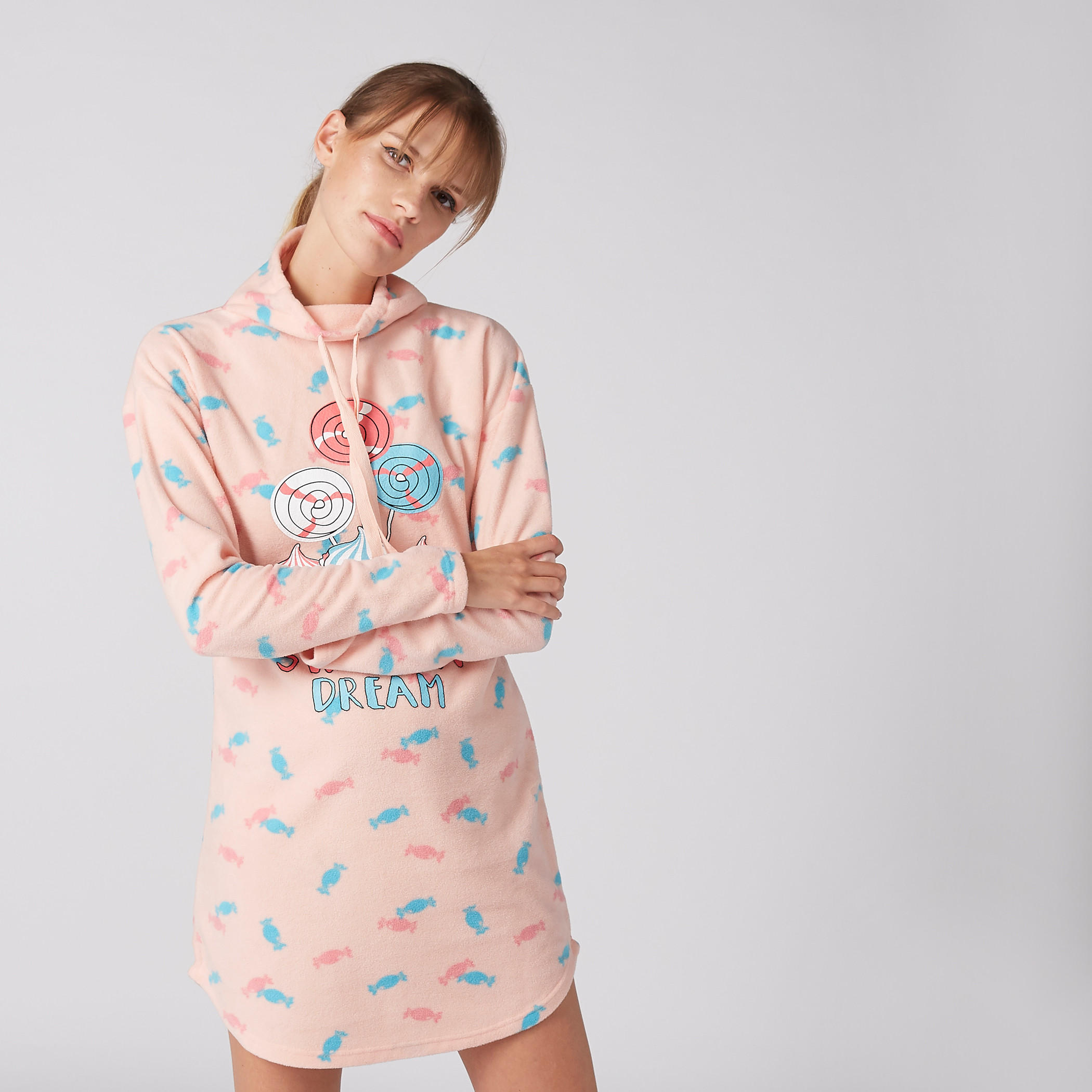 قميص نوم بطبعات وأكمام طويلة ورباط-women-clothing-nightwear-nighties-image-3