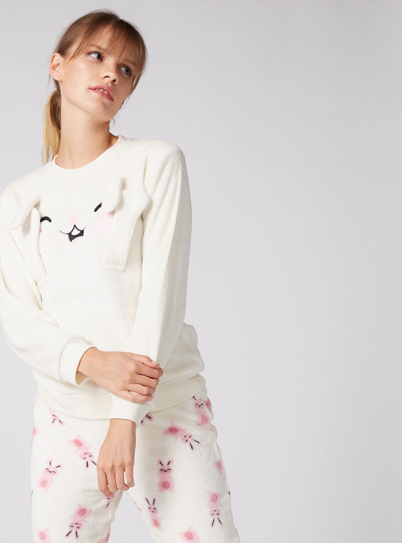بنطال رياضي بطبعات مع سويت شيرت قطيفة بياقة مستديرة-women-clothing-nightwear-pyjamas-longsets-image-2