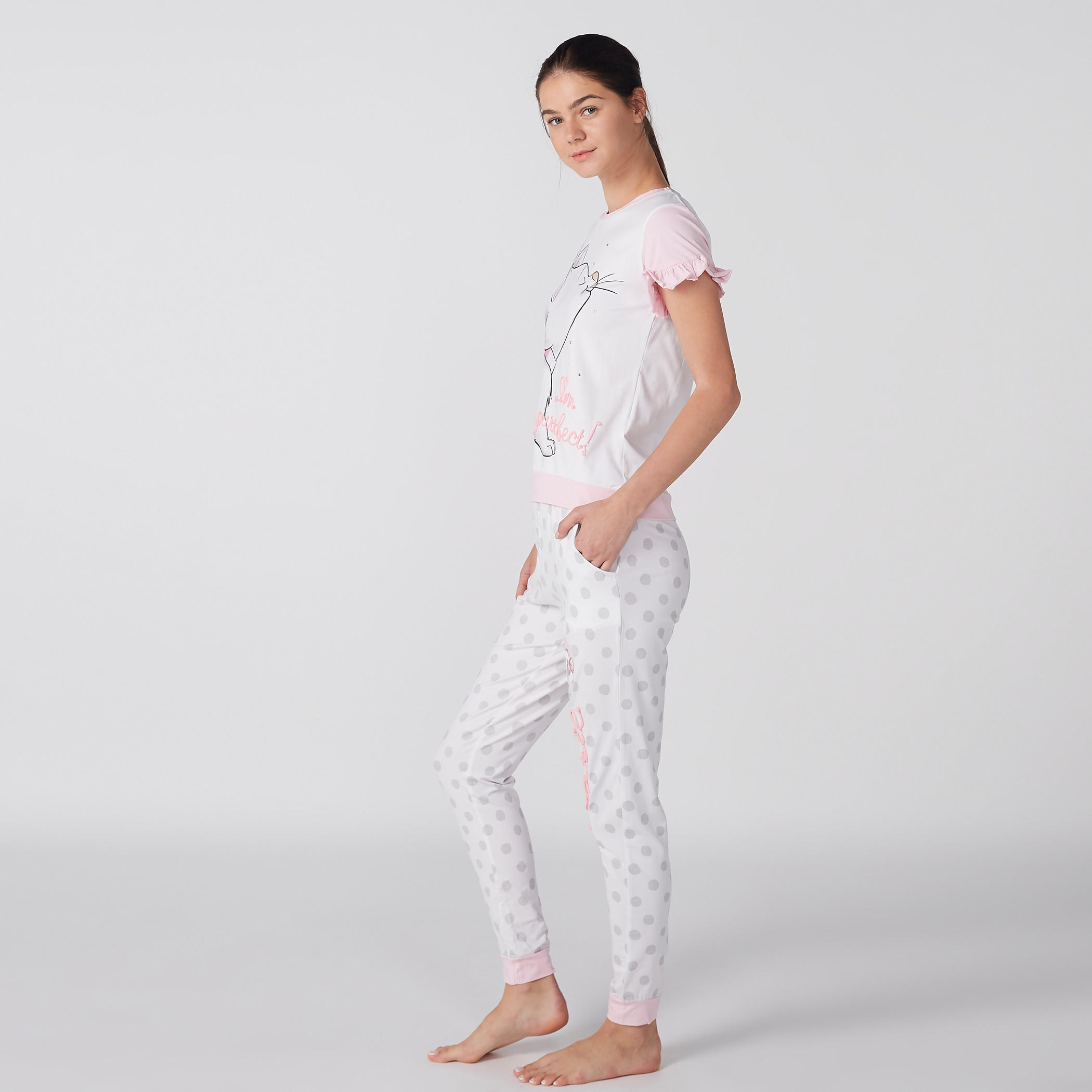طقم بنطال رياضي وبلوزة بياقة مستديرة وطبعات ماري-women-clothing-nightwear-pyjamas-longsets-image-4