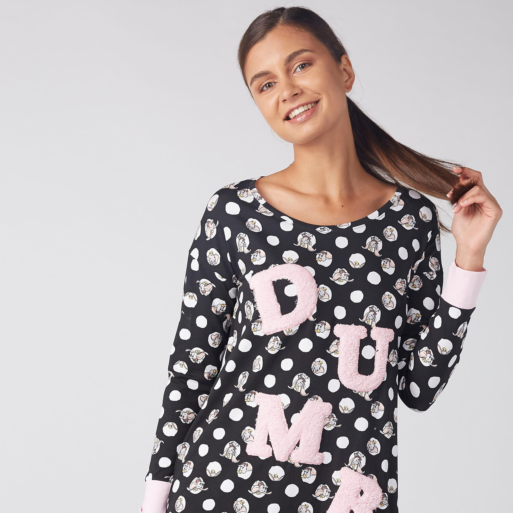 قميص نوم بتفاصيل قطيفة وكشكش وطبعات-women-clothing-nightwear-nighties-image-2