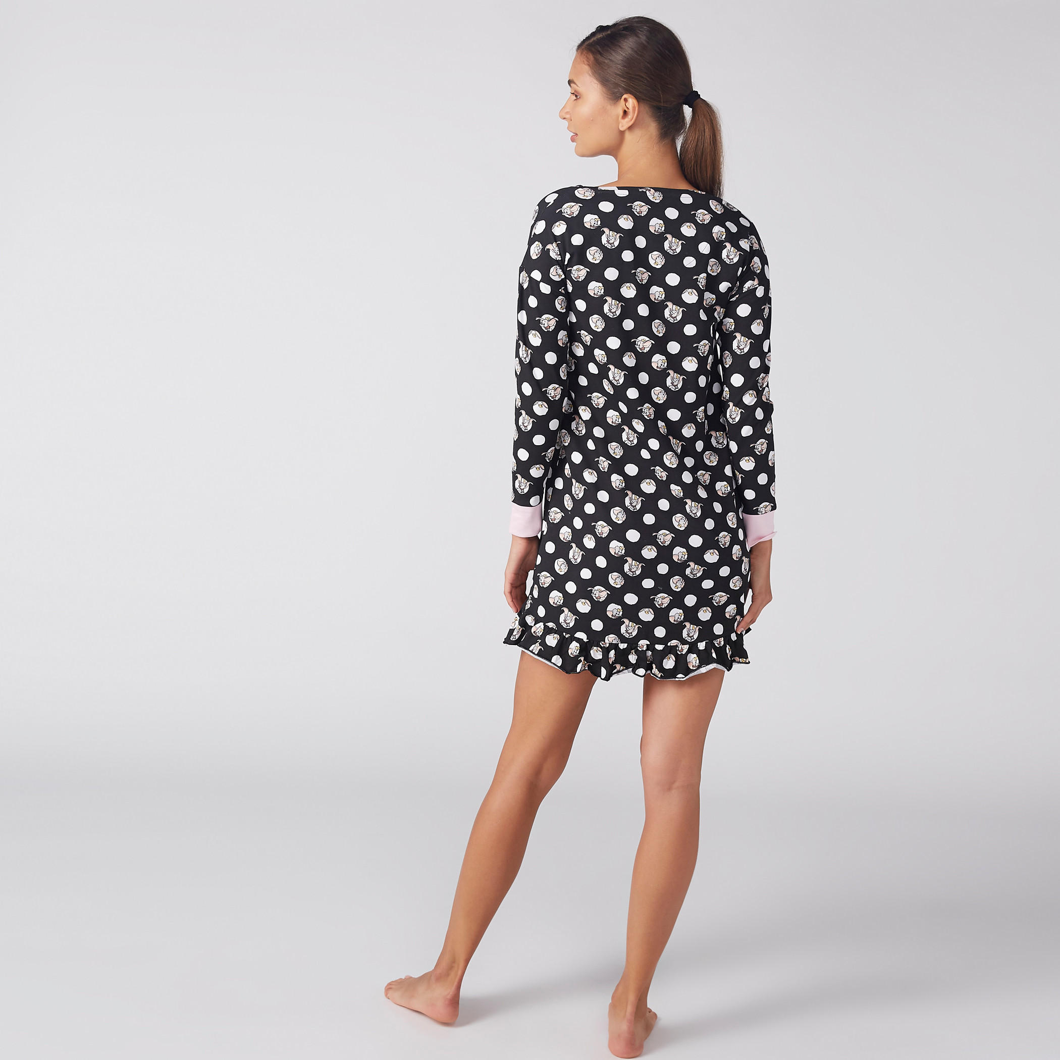 قميص نوم بتفاصيل قطيفة وكشكش وطبعات-women-clothing-nightwear-nighties-image-3