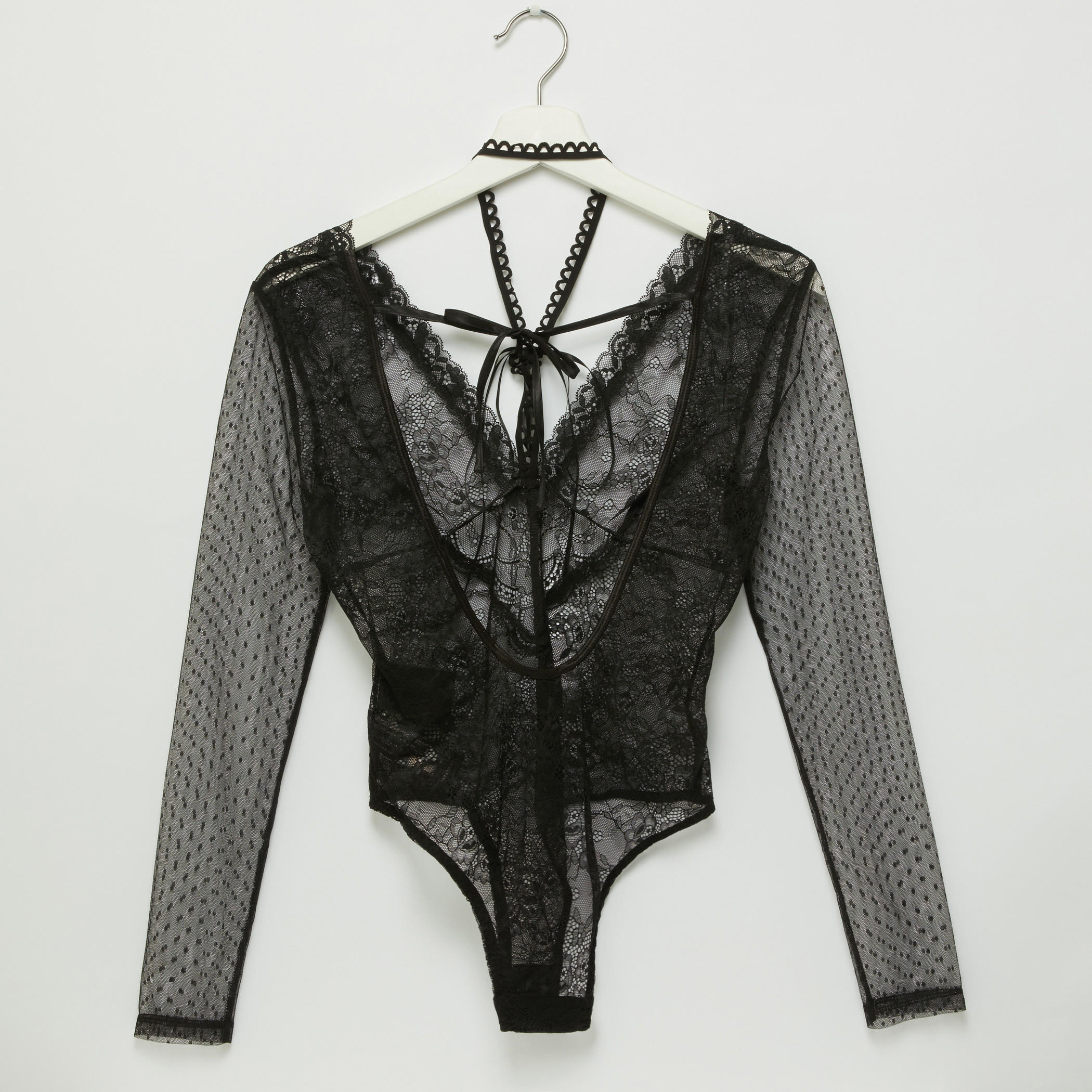 طقم نوم بياقة V وأكمام طويلة وتفاصيل دانتيل-women-clothing-lingerie-babydollsandbodysuits-image-2