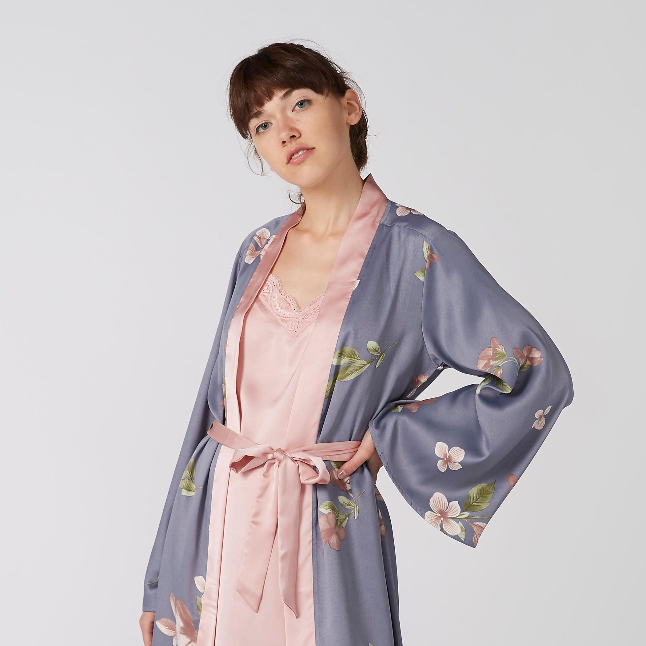 روب غرفة نوم برباط وطبعات أزهار-women-clothing-nightwear-pyjamas-longsets-image-2