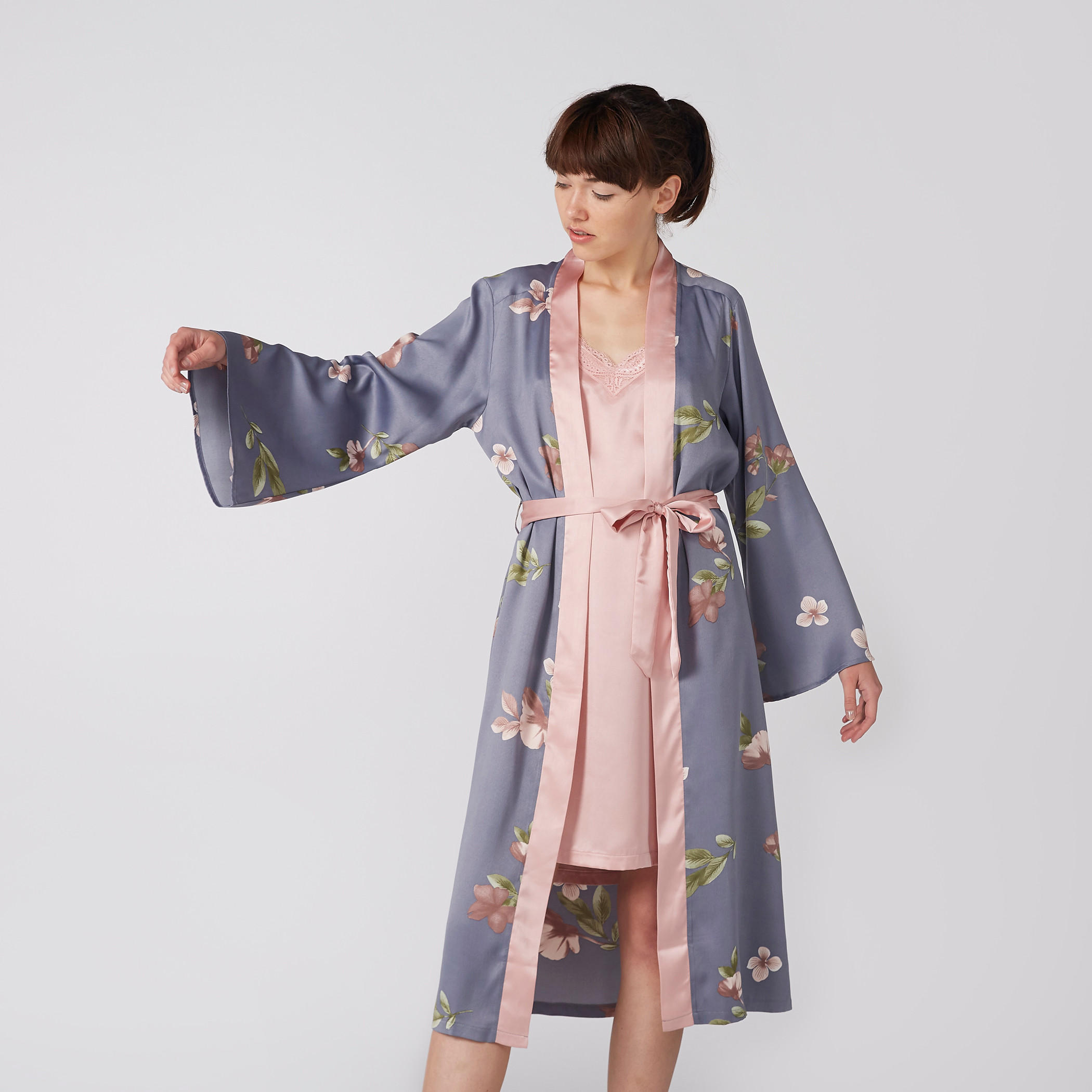 روب غرفة نوم برباط وطبعات أزهار-women-clothing-nightwear-pyjamas-longsets-image-1