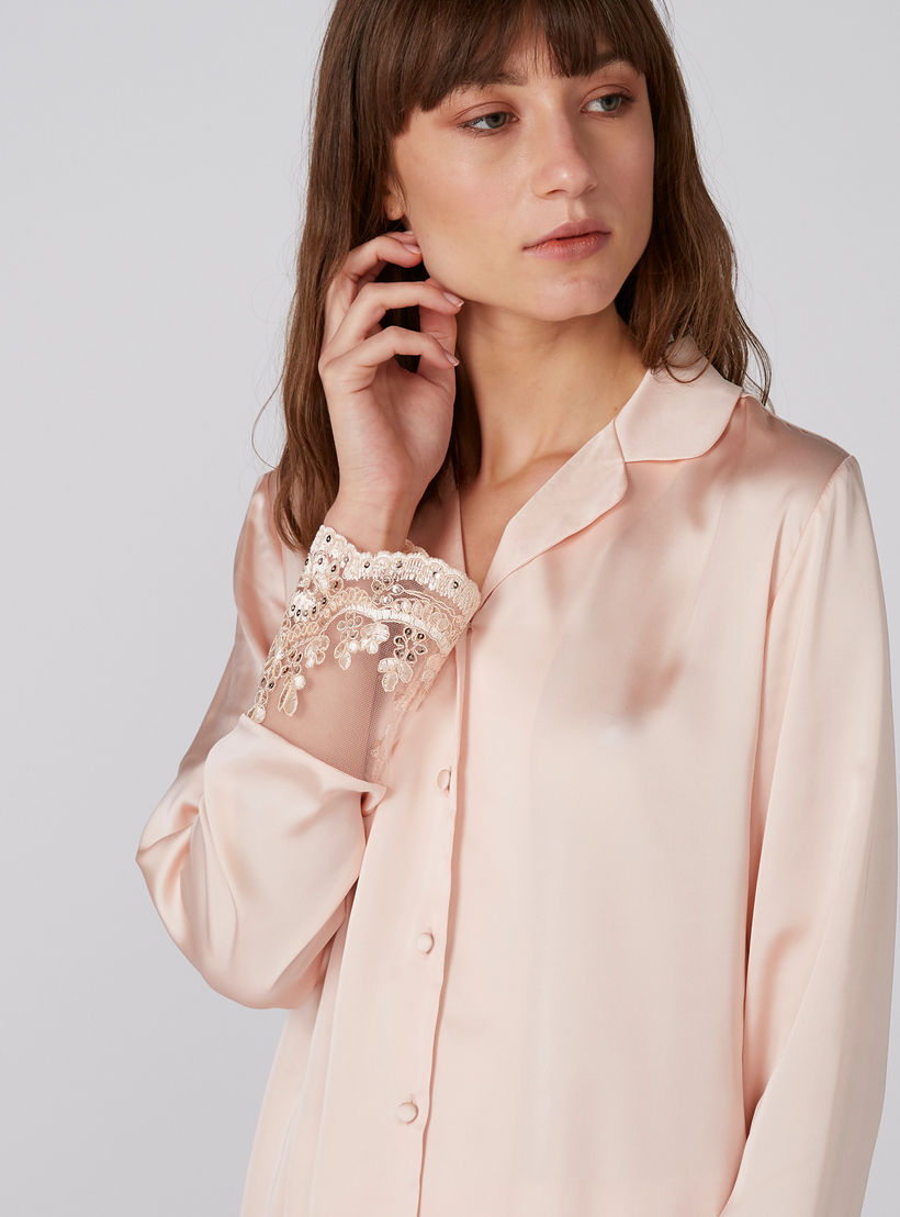 طقم بنطال بيجاما طويل وقميص بأكمام طويلة وتفاصيل دانتيل-women-clothing-nightwear-pyjamas-longsets-image-1