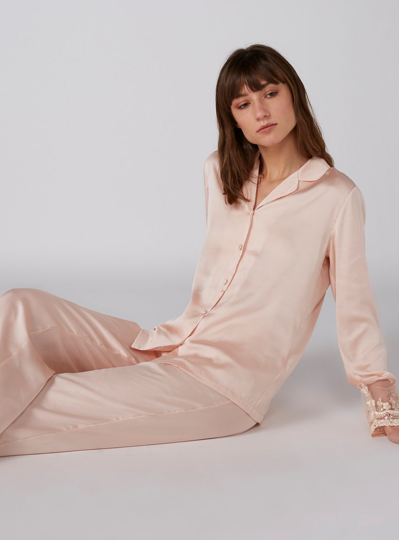 طقم بنطال بيجاما طويل وقميص بأكمام طويلة وتفاصيل دانتيل-women-clothing-nightwear-pyjamas-longsets-image-3