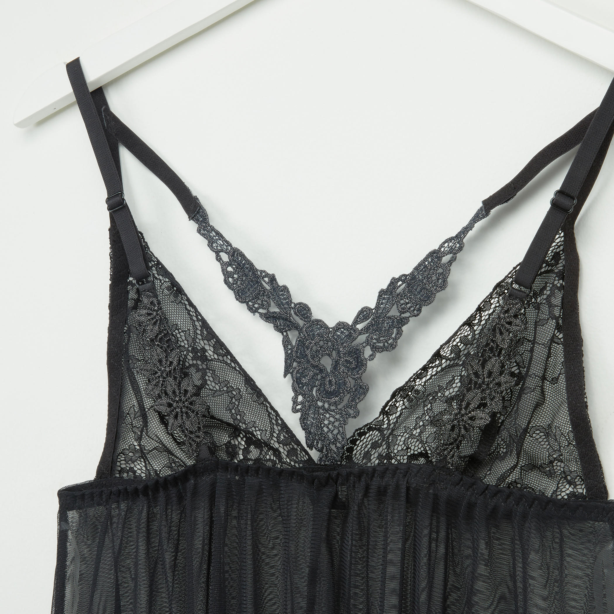 بيبي دول بتفاصيل دانتيل مع ثونج-women-clothing-lingerie-babydollsandbodysuits-image-4