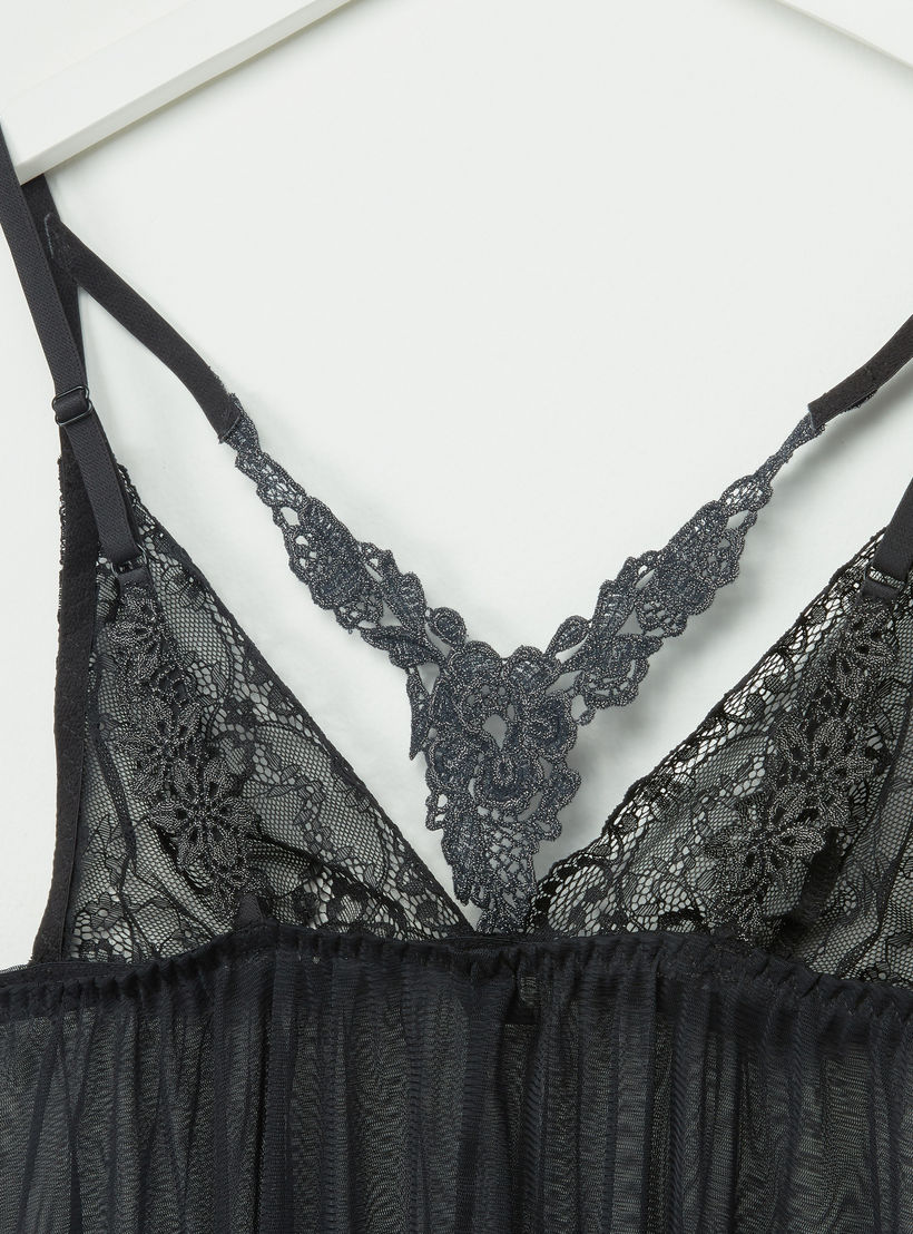 بيبي دول بتفاصيل دانتيل مع ثونج-women-clothing-lingerie-babydollsandbodysuits-image-4