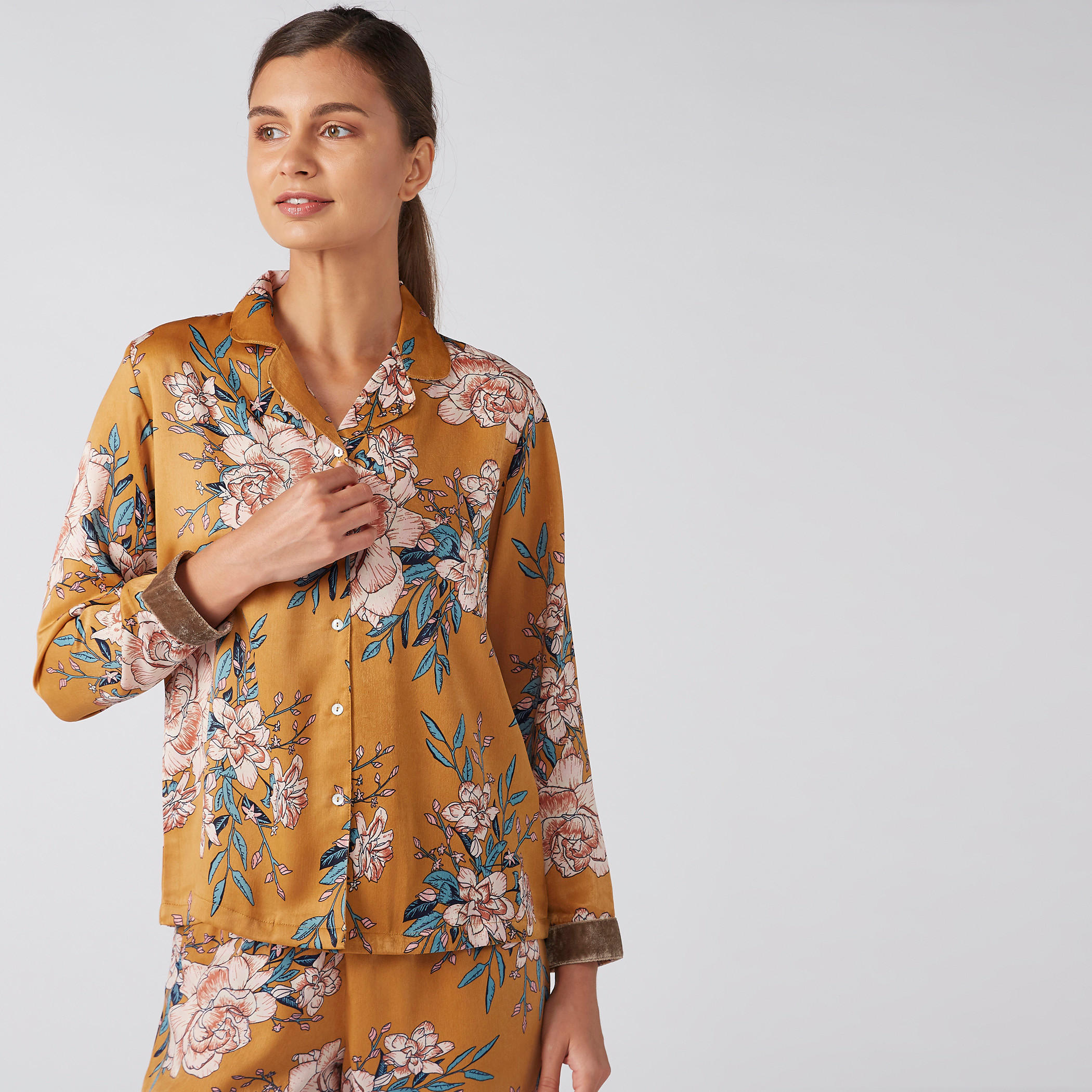 طقم بنطال بيجاما وقميص بأكمام طويلة وطبعات أزهار-women-clothing-nightwear-pyjamas-longsets-image-2