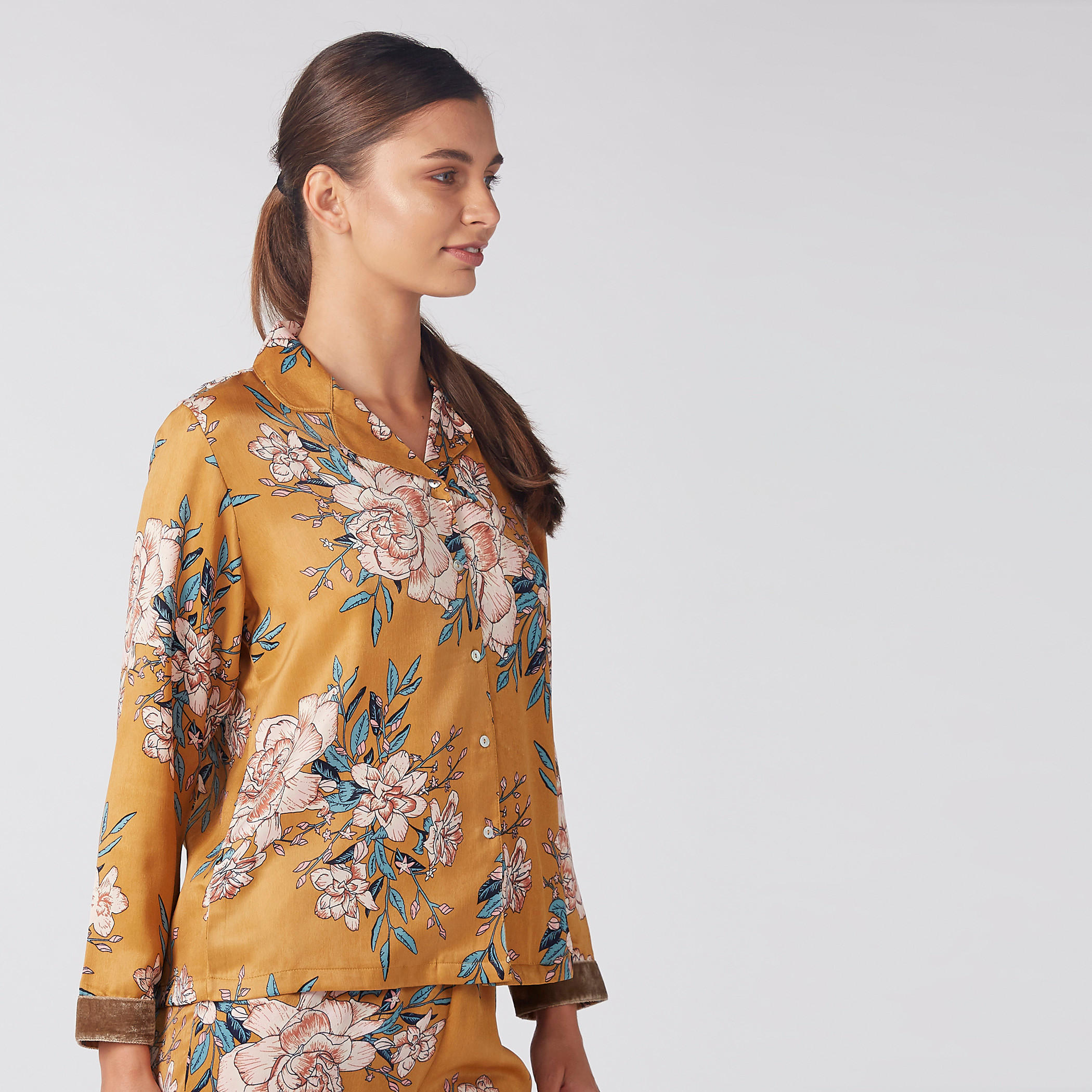 طقم بنطال بيجاما وقميص بأكمام طويلة وطبعات أزهار-women-clothing-nightwear-pyjamas-longsets-image-3