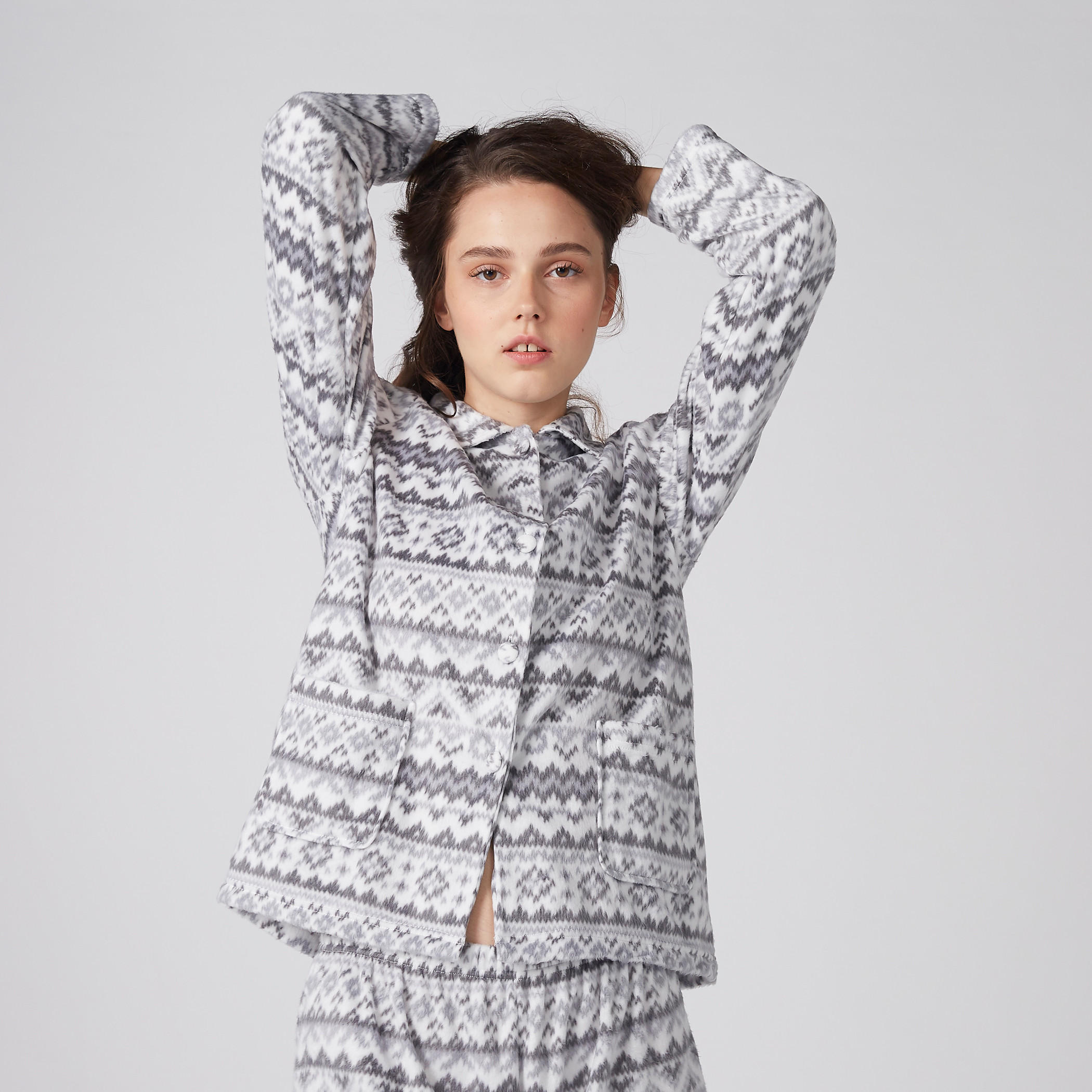 طقم بيجاما ذو نقش مطبوع وقميص بأكمام طويلة-women-clothing-nightwear-pyjamas-longsets-image-3