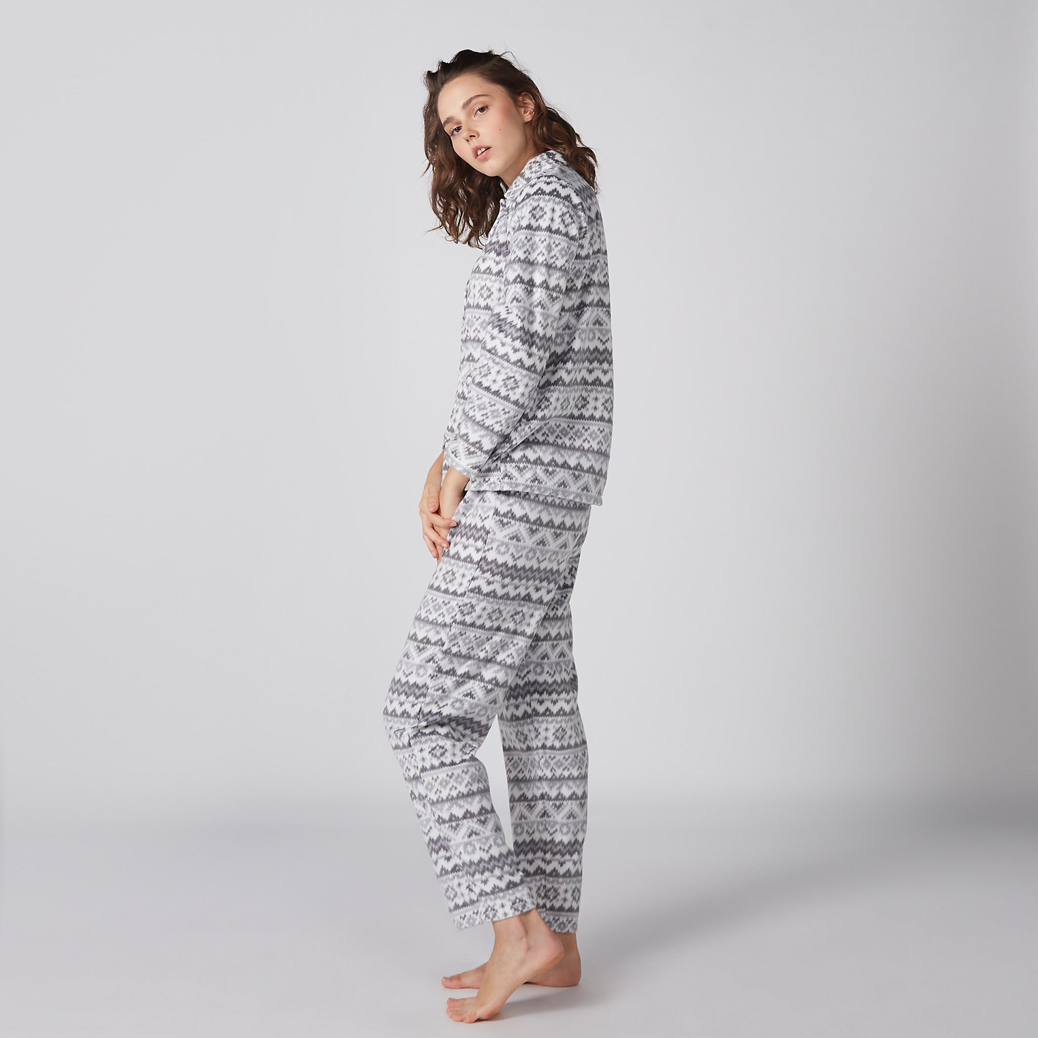 طقم بيجاما ذو نقش مطبوع وقميص بأكمام طويلة-women-clothing-nightwear-pyjamas-longsets-image-5
