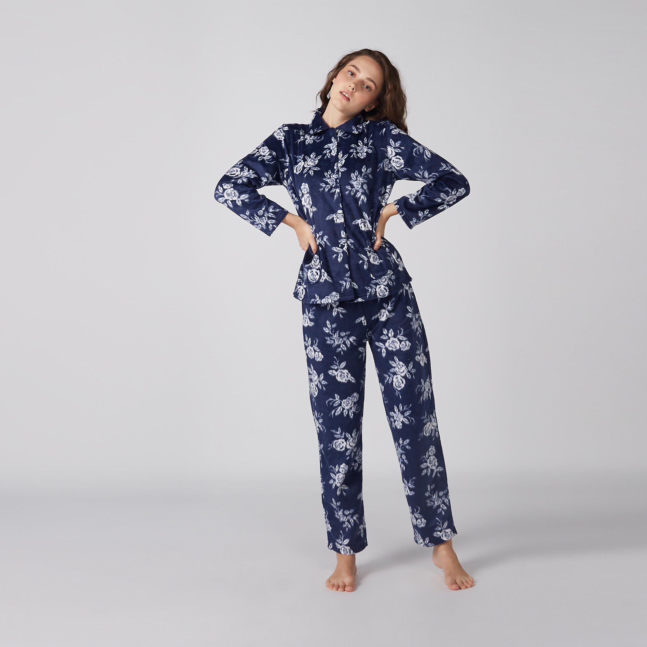 طقم بيجاما ذو نقش مطبوع وقميص بأكمام طويلة-women-clothing-nightwear-pyjamas-longsets-image-5