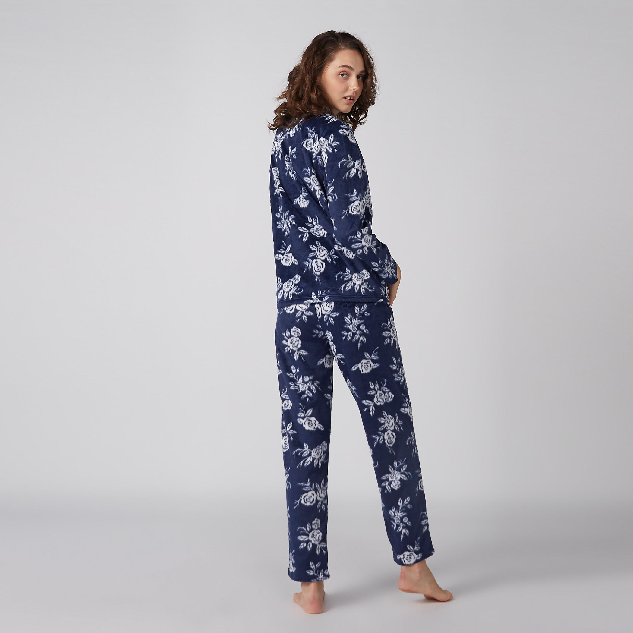 طقم بيجاما ذو نقش مطبوع وقميص بأكمام طويلة-women-clothing-nightwear-pyjamas-longsets-image-1