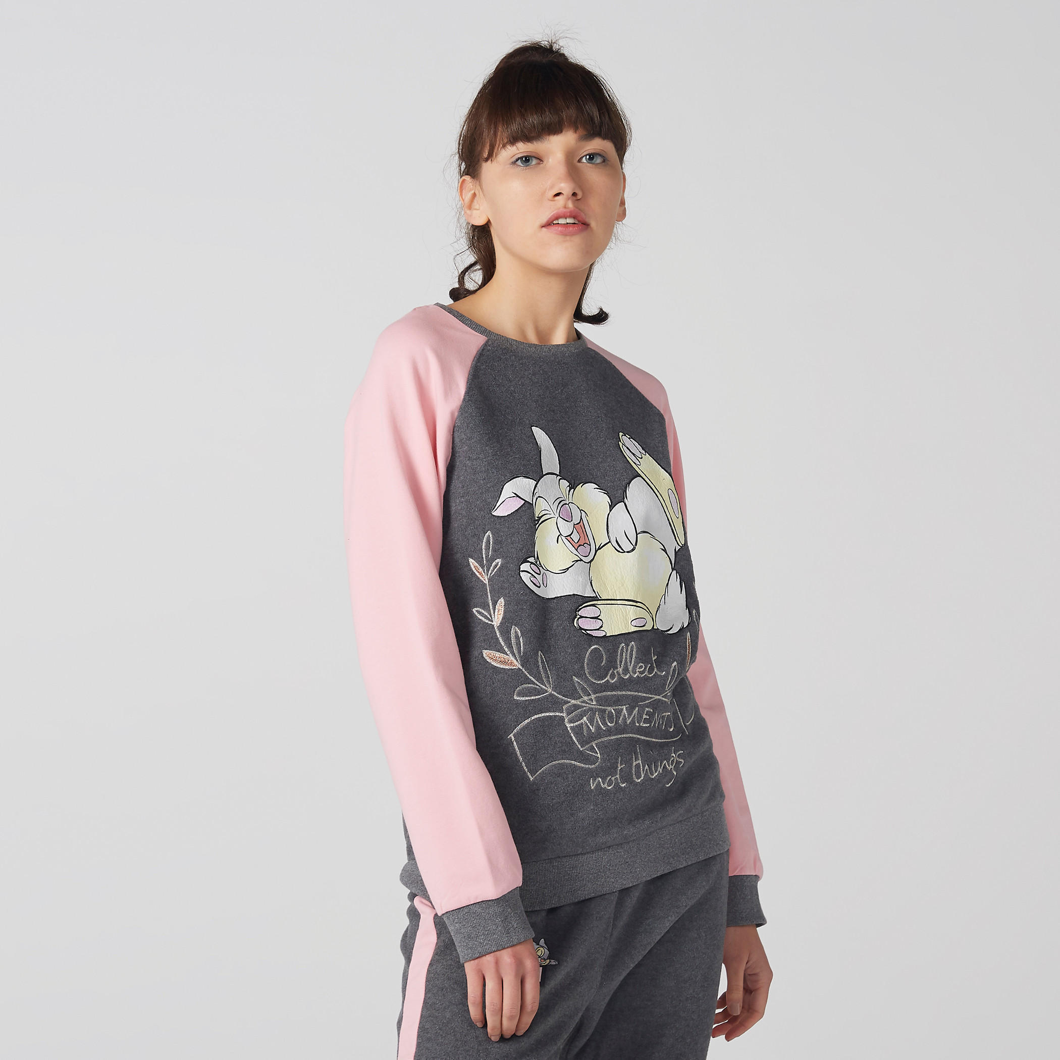 طقم تيشيرت بأكمام مغايرة وطبعات وبنطال بيجاما-women-clothing-nightwear-pyjamas-longsets-image-3