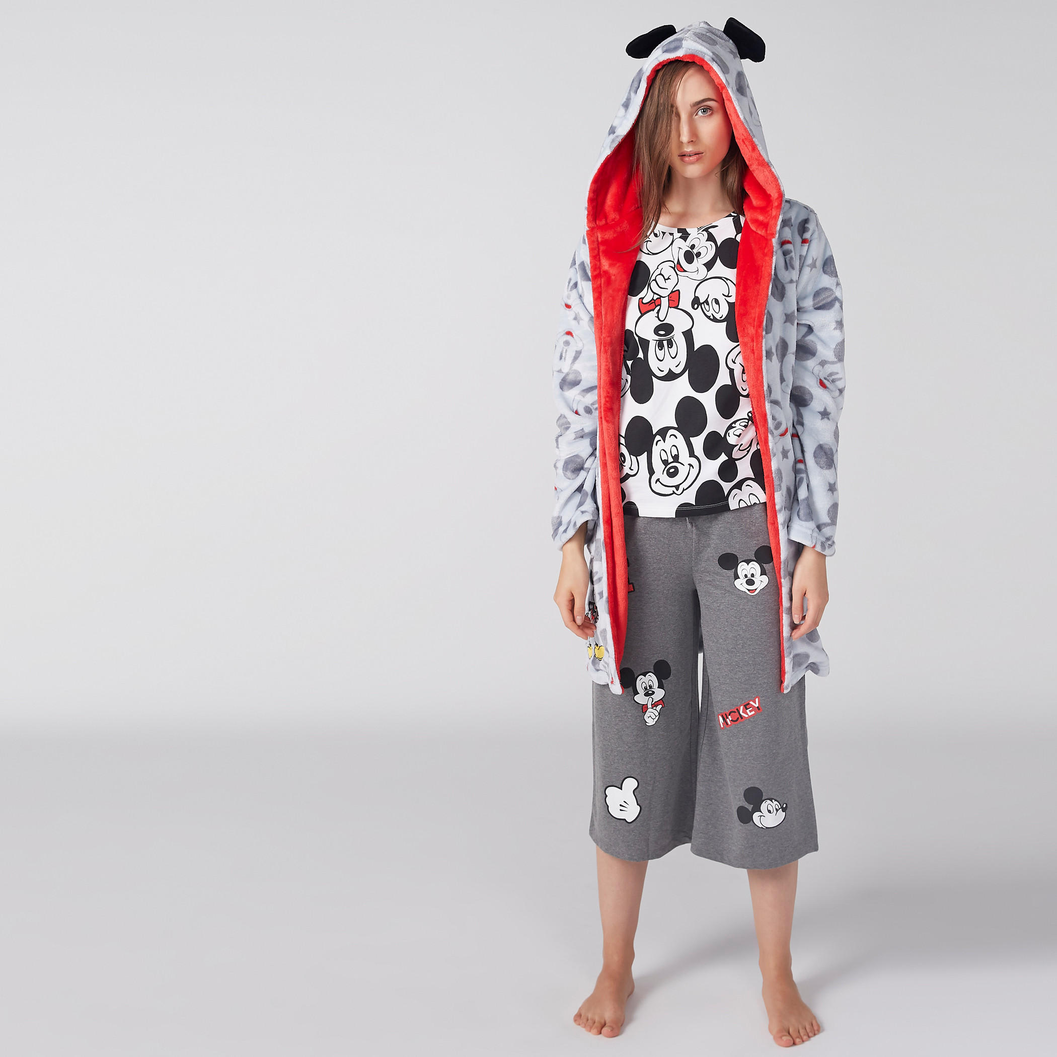 روب بطبعات ميكي ماوس وأكمام طويلة وحزام رباط وقبعة-women-clothing-nightwear-robes-image-3