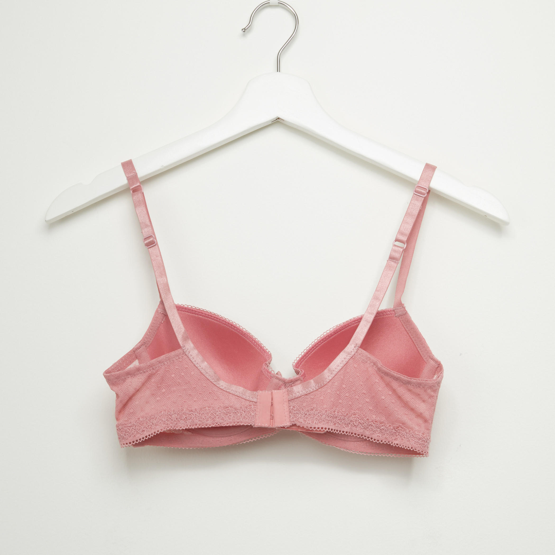 صدرية مبطنة بتفاصيل دانتيل ومشبك إغلاق-women-clothing-lingerie-bras-image-2