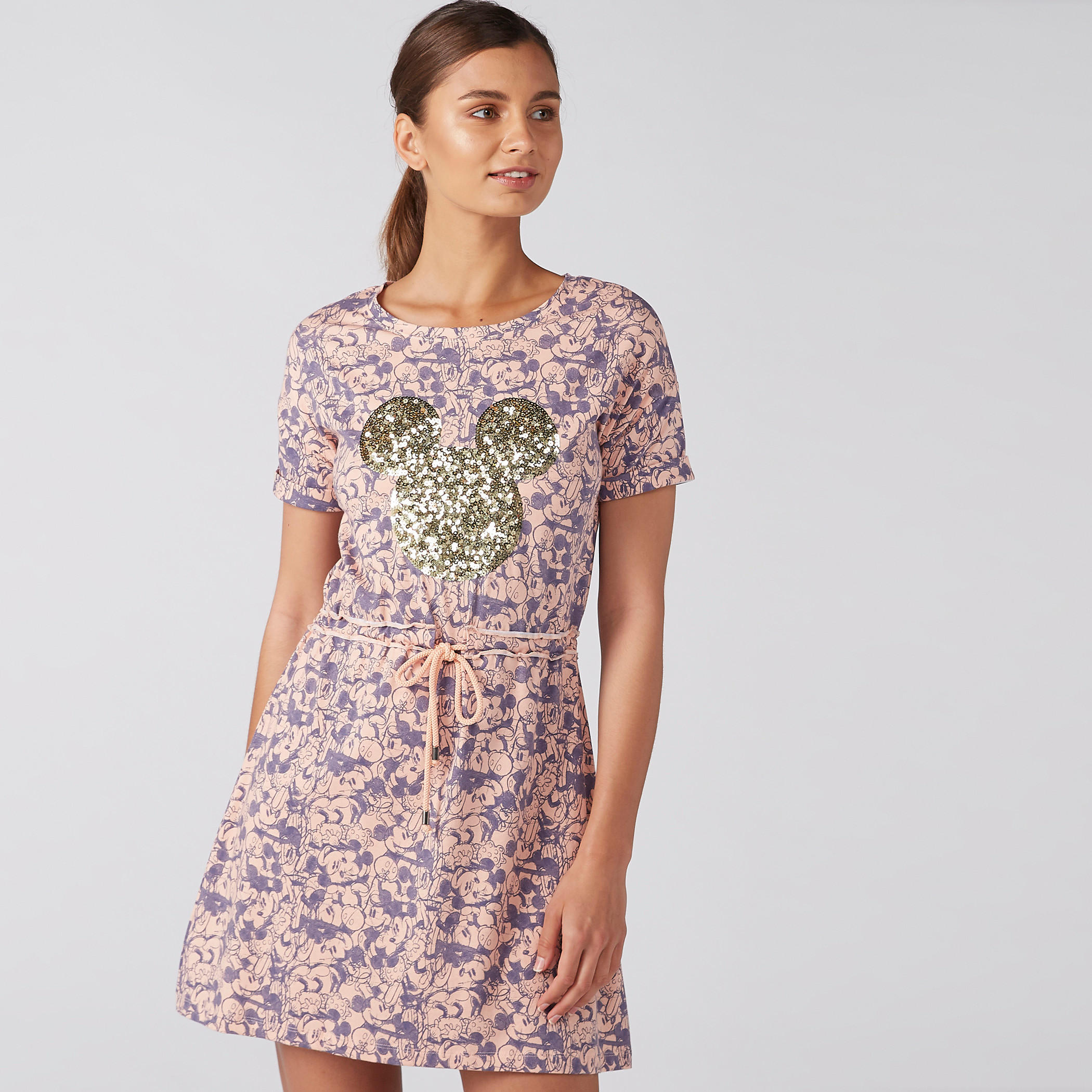 فستان بياقة مستديرة وأكمام قصيرة وتفاصيل ترتر ميكي ماوس-women-clothing-nightwear-nighties-image-1