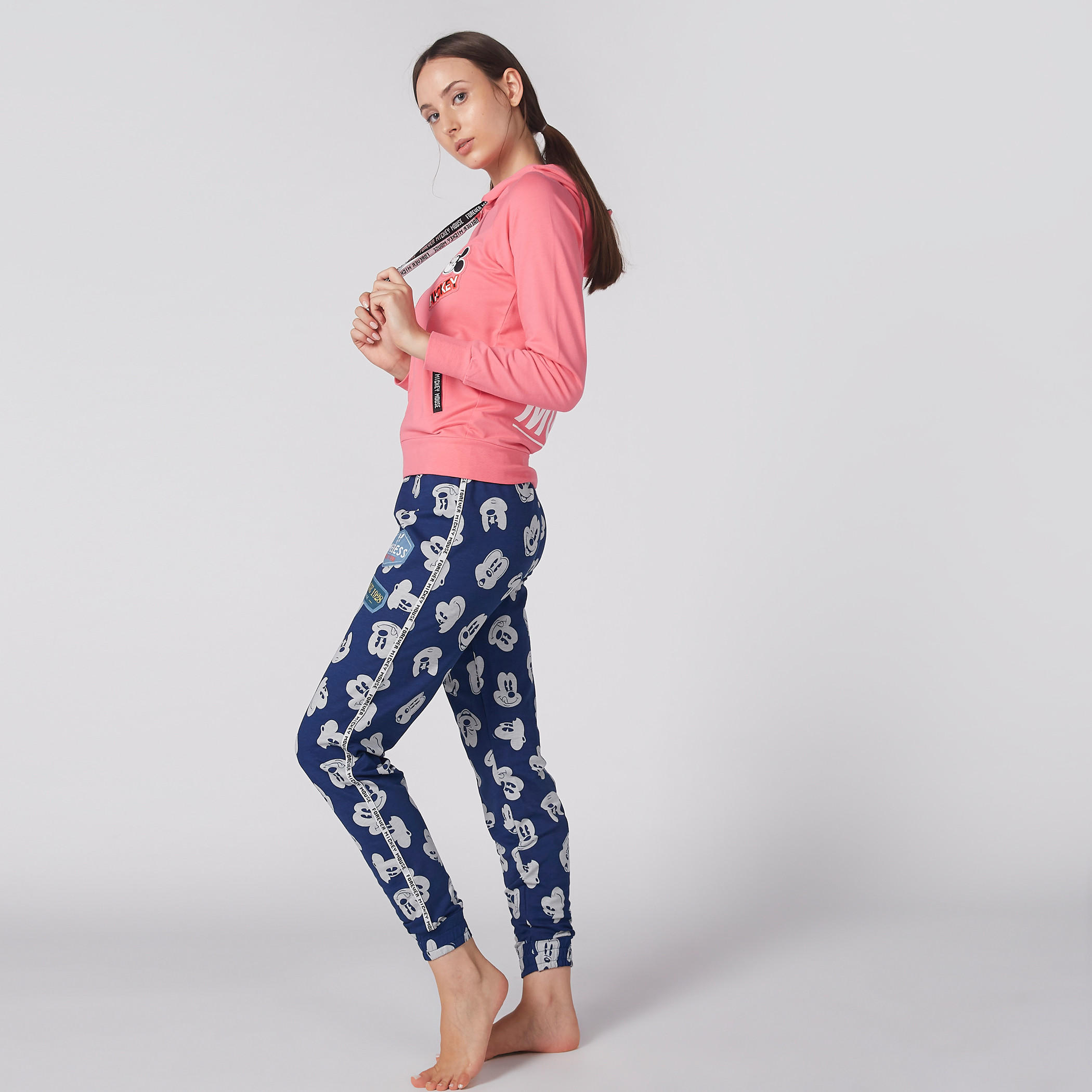 جاكيت بأكمام طويلة وسحّاب إغلاق وتزيينات ميكي ماوس-women-clothing-nightwear-pyjamas-tops-image-3