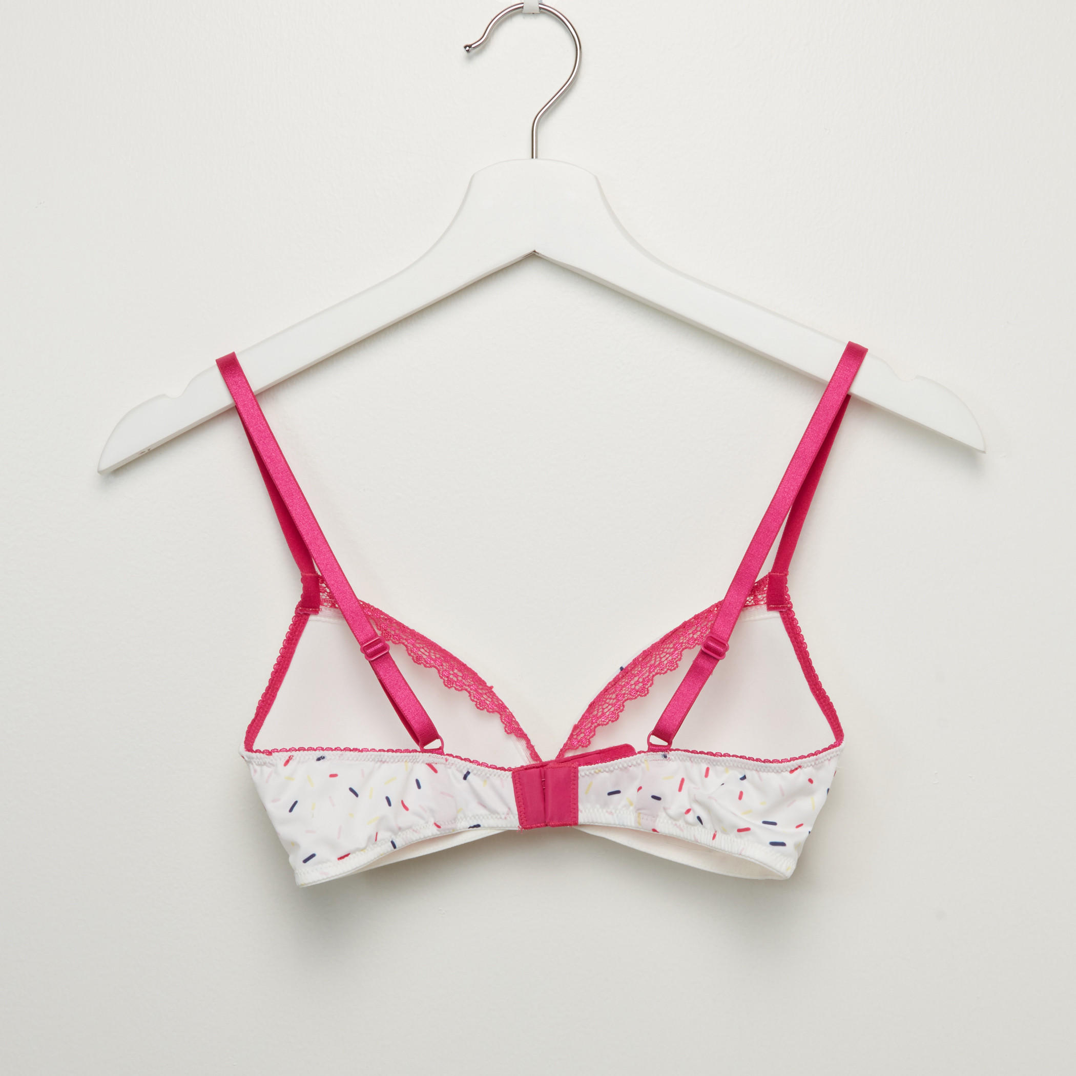 صدرية مبطنة بطبعات ليتل بوني مع سروال بتفاصيل دانتيل-women-clothing-lingerie-lingeriesets-image-3