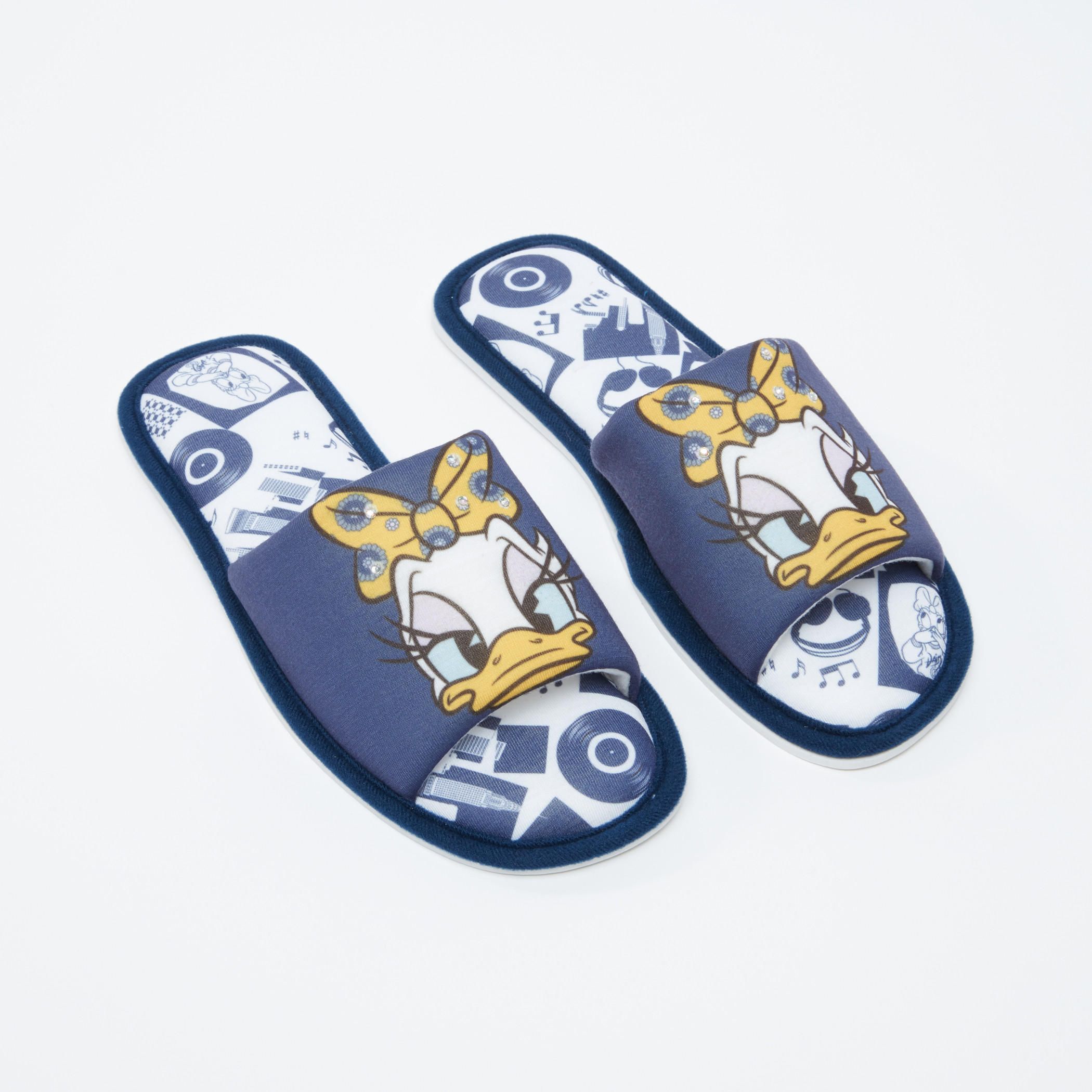 شبشب غرفة نوم بطبعات دايزي داك-women-clothing-nightwear-bedroomslippers-image-3