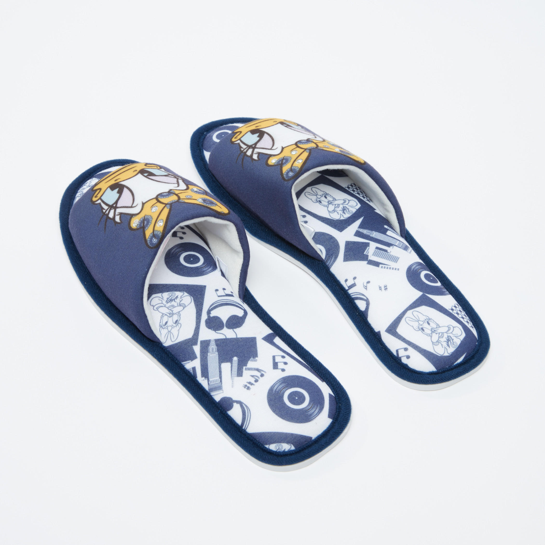 شبشب غرفة نوم بطبعات دايزي داك-women-clothing-nightwear-bedroomslippers-image-2