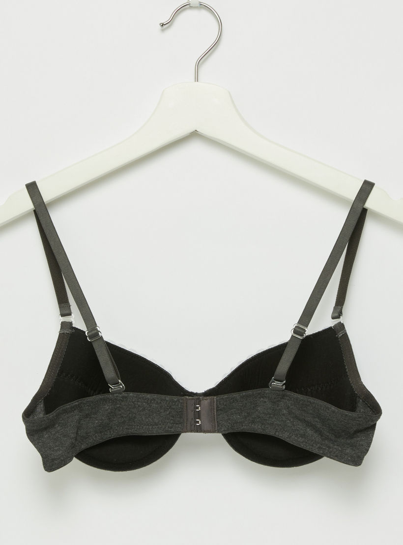 صدريّة تيشيرت بتفاصيل دانتيل ومشبك إغلاق - طقم من قطعتين-women-clothing-lingerie-bras-image-5