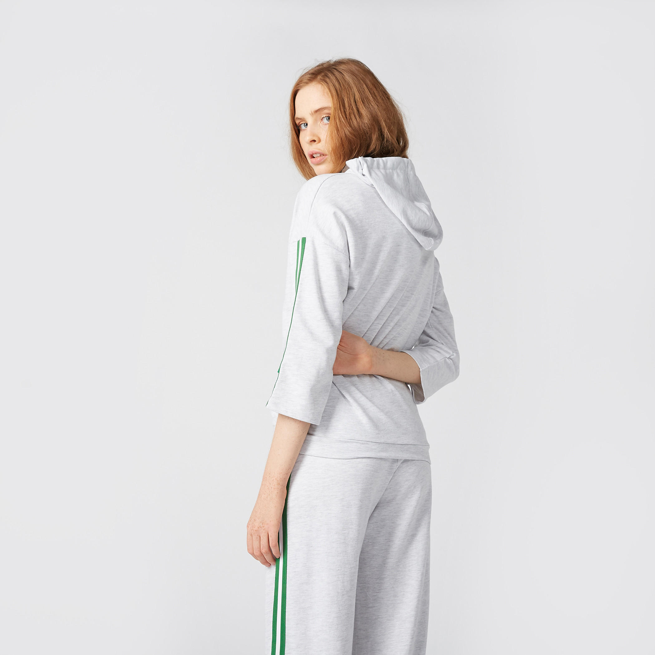 سويت شيرت بقبّعة وأكمام 3/4 وطبعات دايزي داك-women-clothing-nightwear-pyjamas-tops-image-3