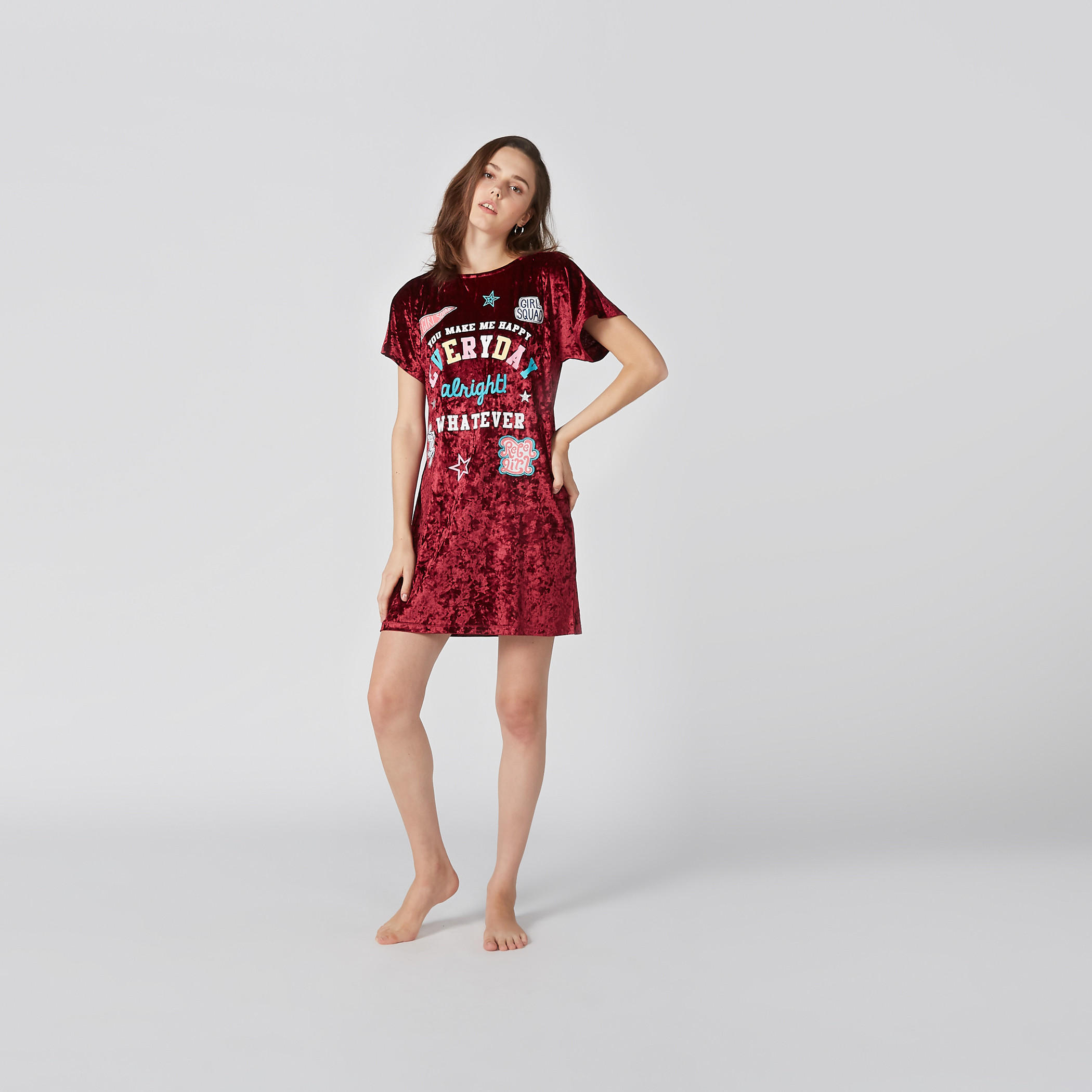 قميص نوم بتزيينات وياقة مستديرة-women-clothing-nightwear-nighties-image-4