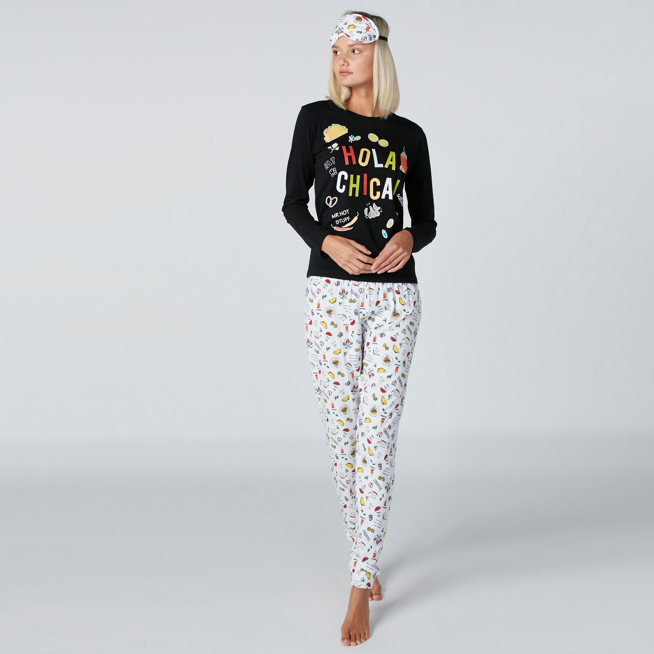 طقم بيجاما منقوش من بنطال وتيشيرت بياقة مستديرة-women-clothing-nightwear-pyjamas-longsets-image-4