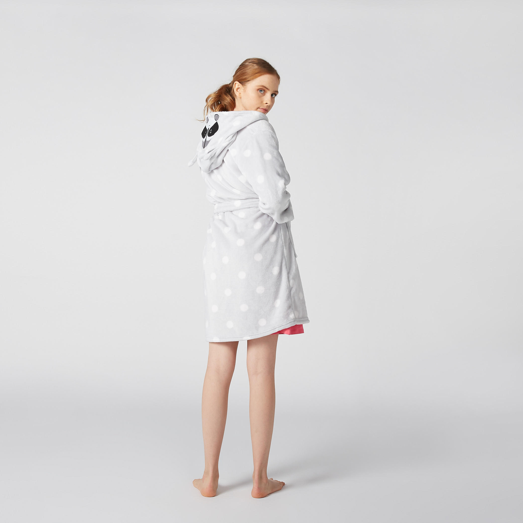 روب قطيفة بقبعة وجيوب-women-clothing-nightwear-robes-image-4